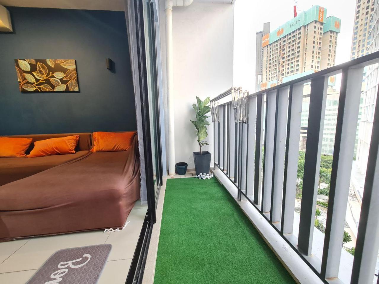I-City 2R,2B, FREE Wifi & 50inch SmartTV fit 1-9pax