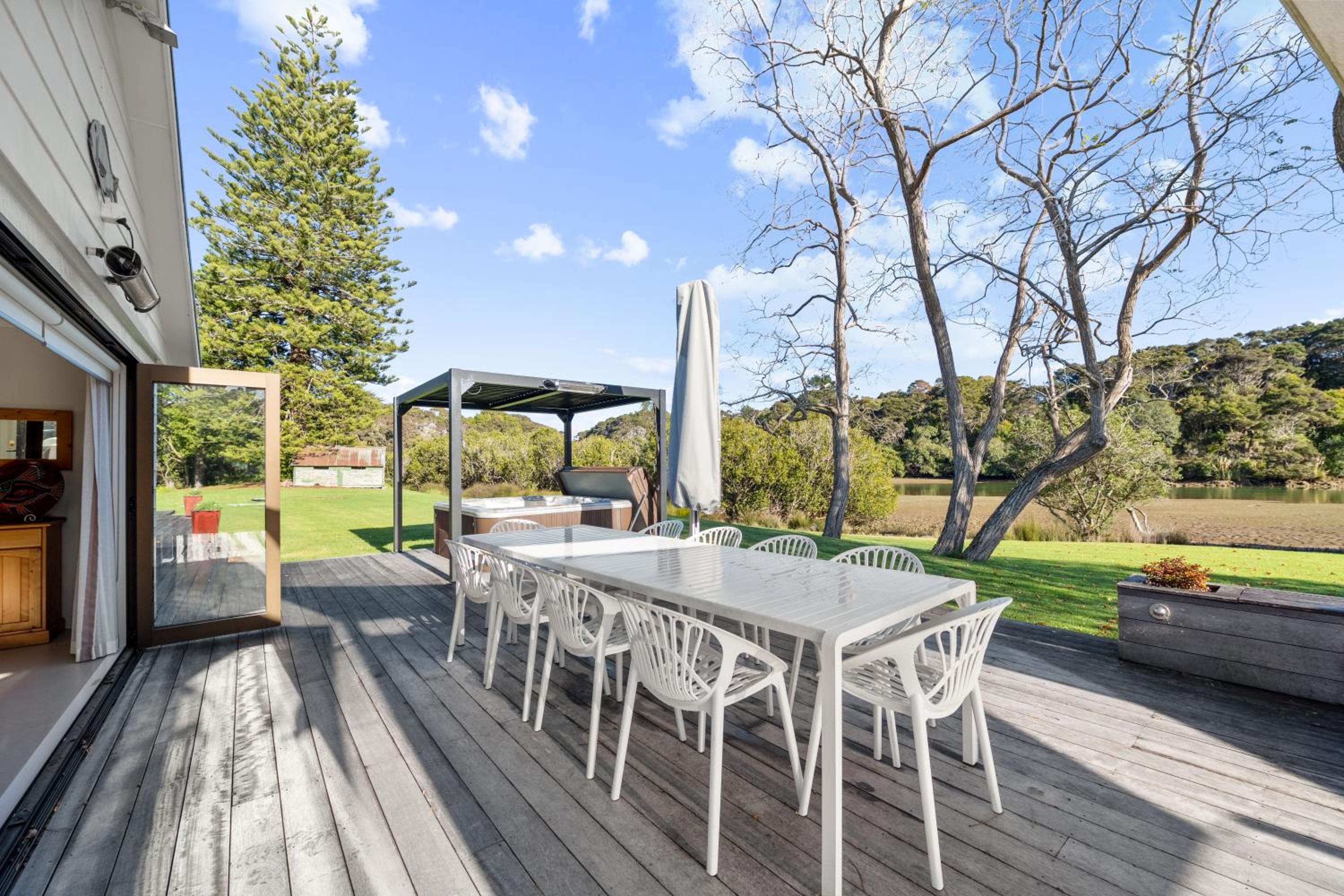 River Palms Retreat - Paihia Holiday Home view 3