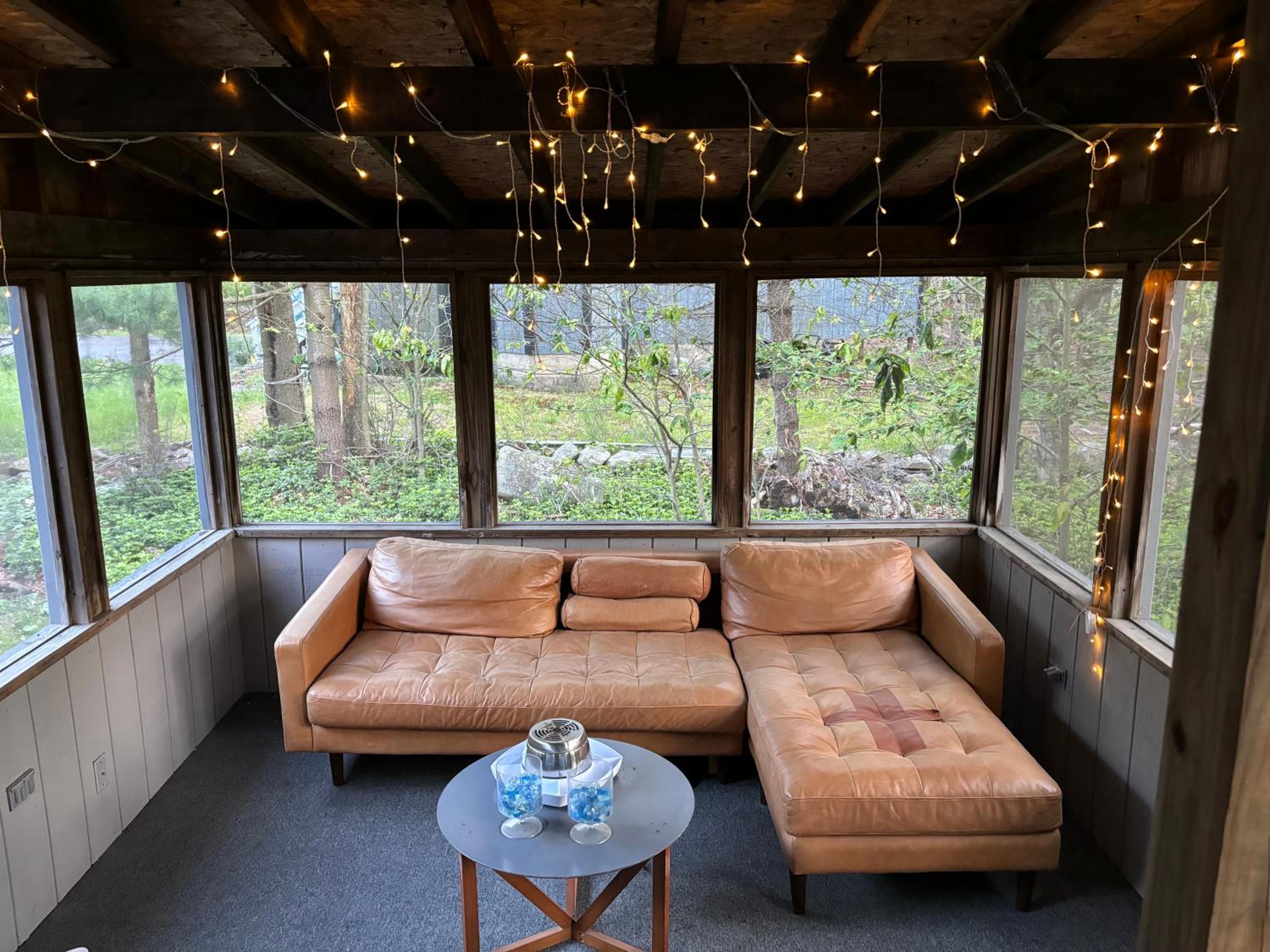 Ambiance - KING BED Cabin Loft, Fireplace & Hot Tub view 5