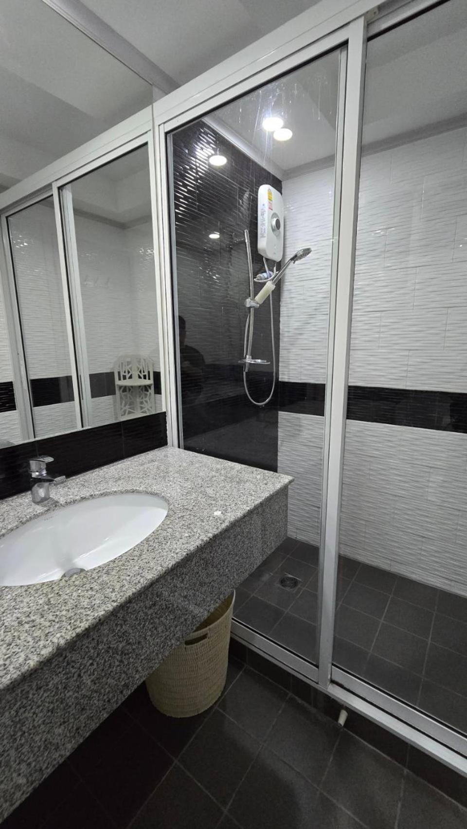 Photo 49