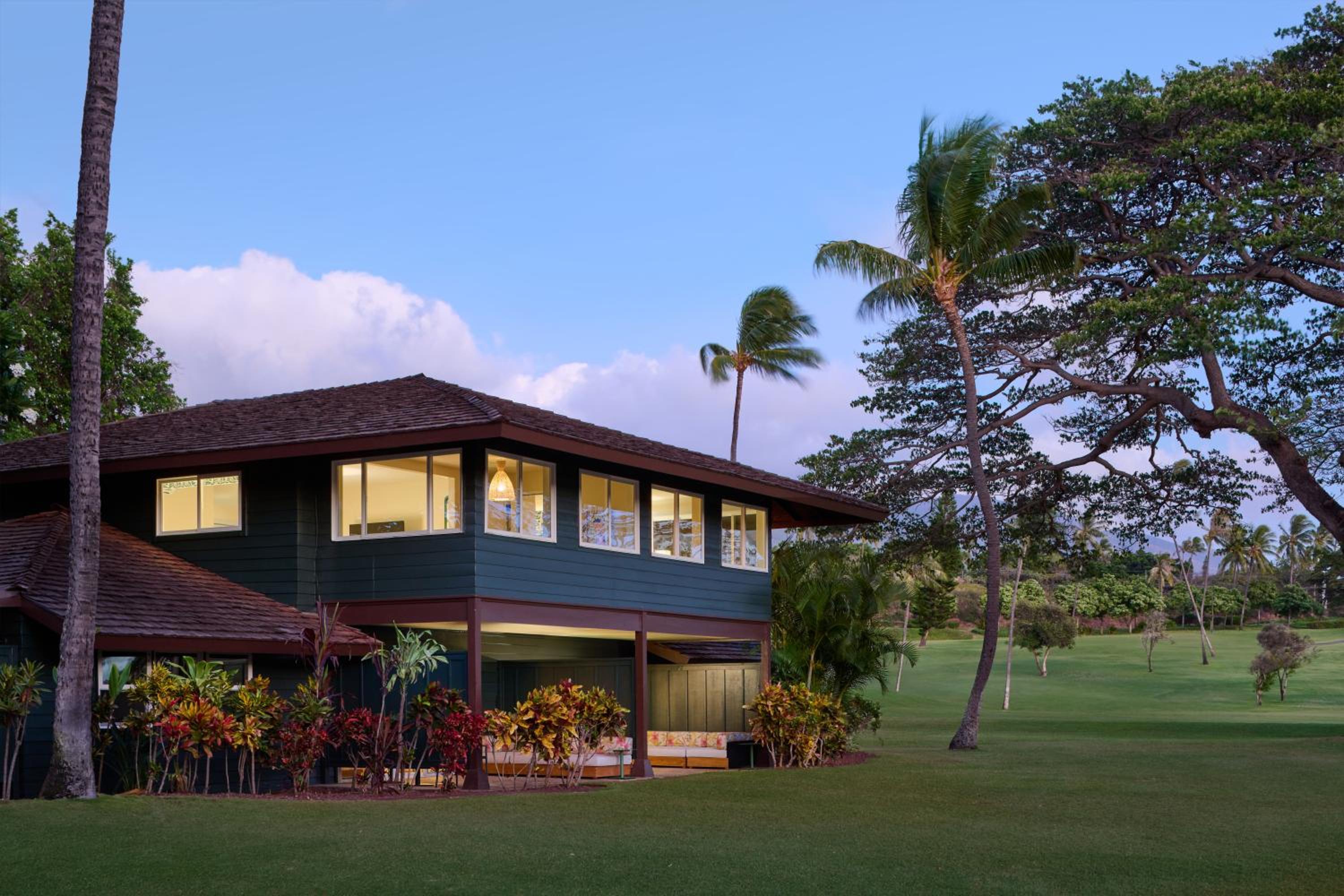 Royal Lahaina Resort & Bungalows-3