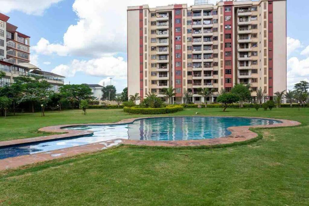 Executive 1Bdr Apt with Gym, pool & City View view 5