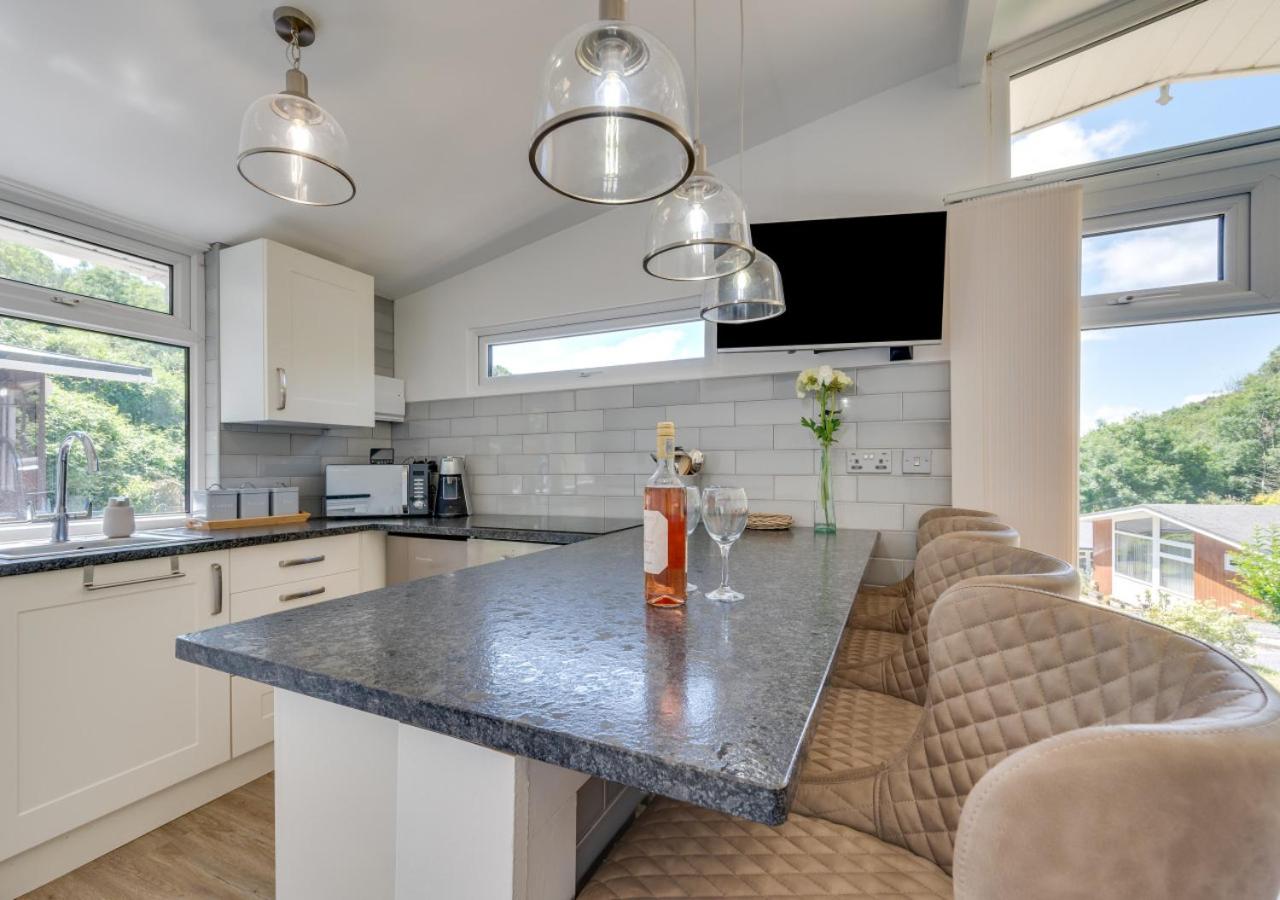 2 Bed in Caswell Bay oc-hh379 view 4