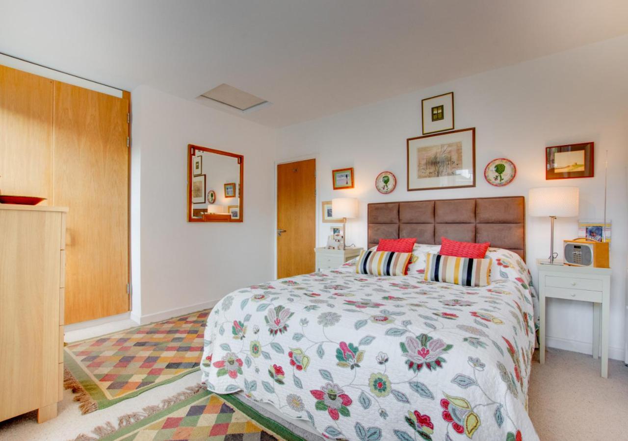 3 Bed in Padstow oc-p00797 view 2