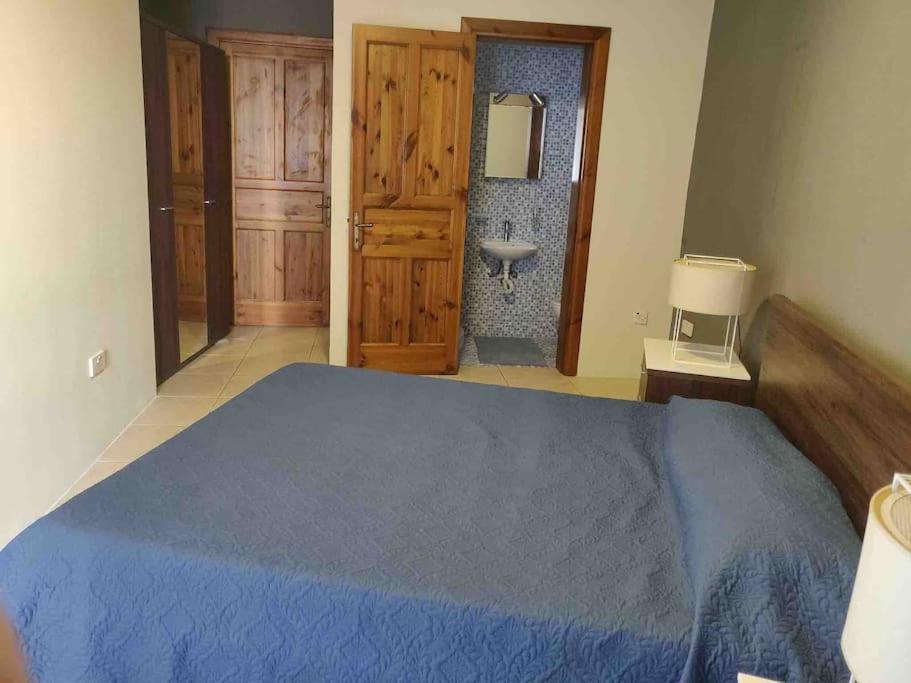 Sunny 2BR apartment in St Julians photo 3