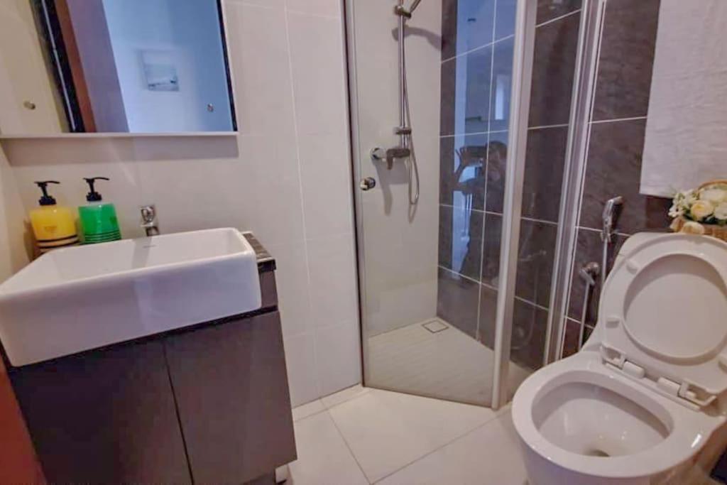 3BR Seaside Condo Johor Bahru 8-12pax
