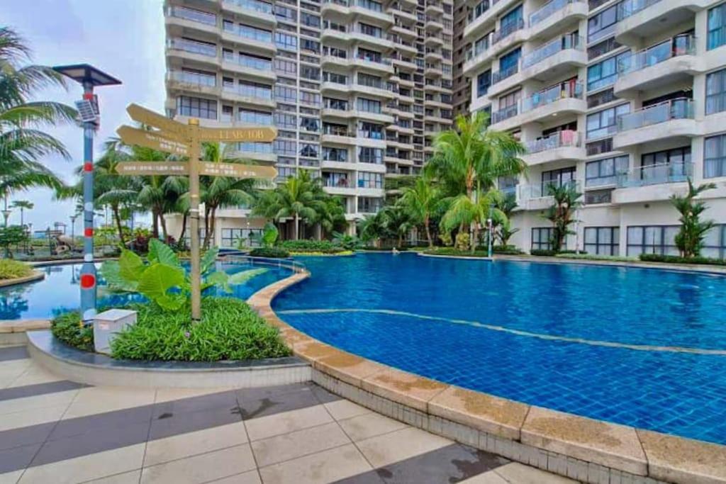 3BR Seaside Condo Johor Bahru 8-12pax