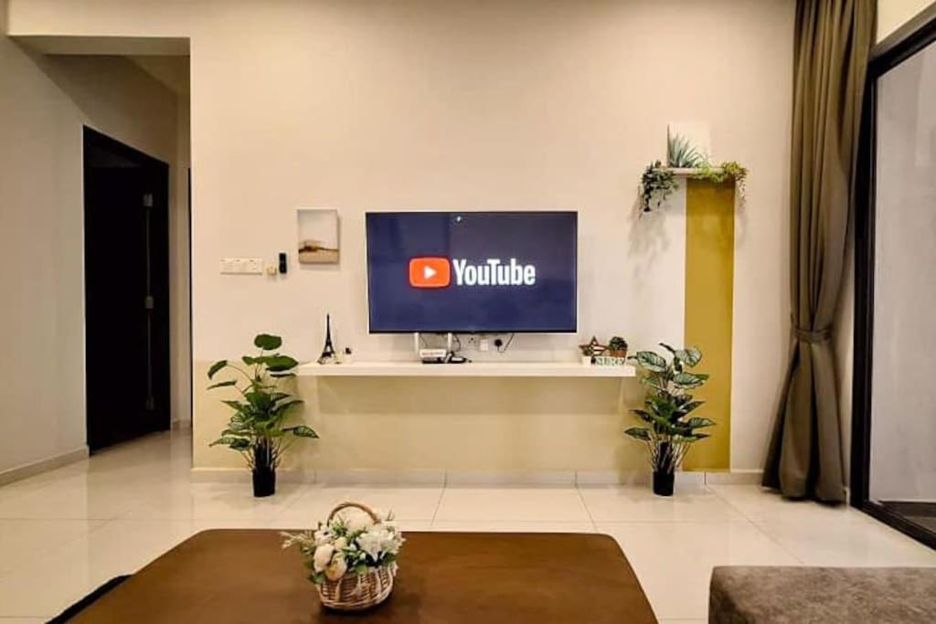 3BR Seaside Condo Johor Bahru 8-12pax