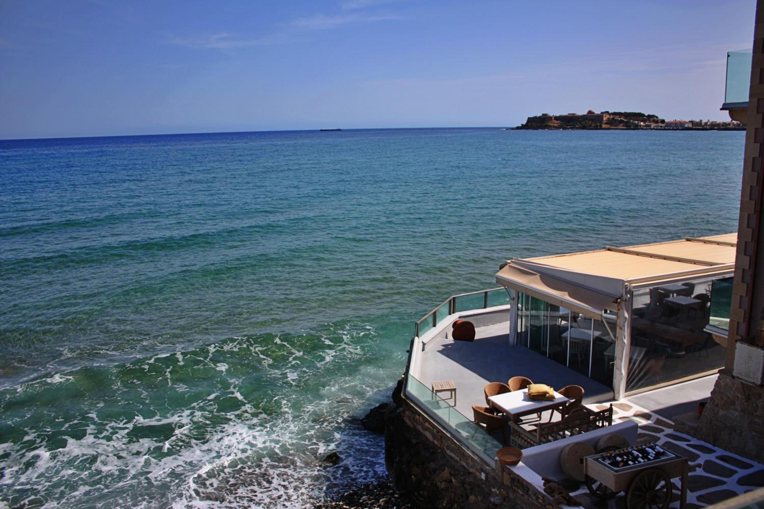Thalassa Apartments