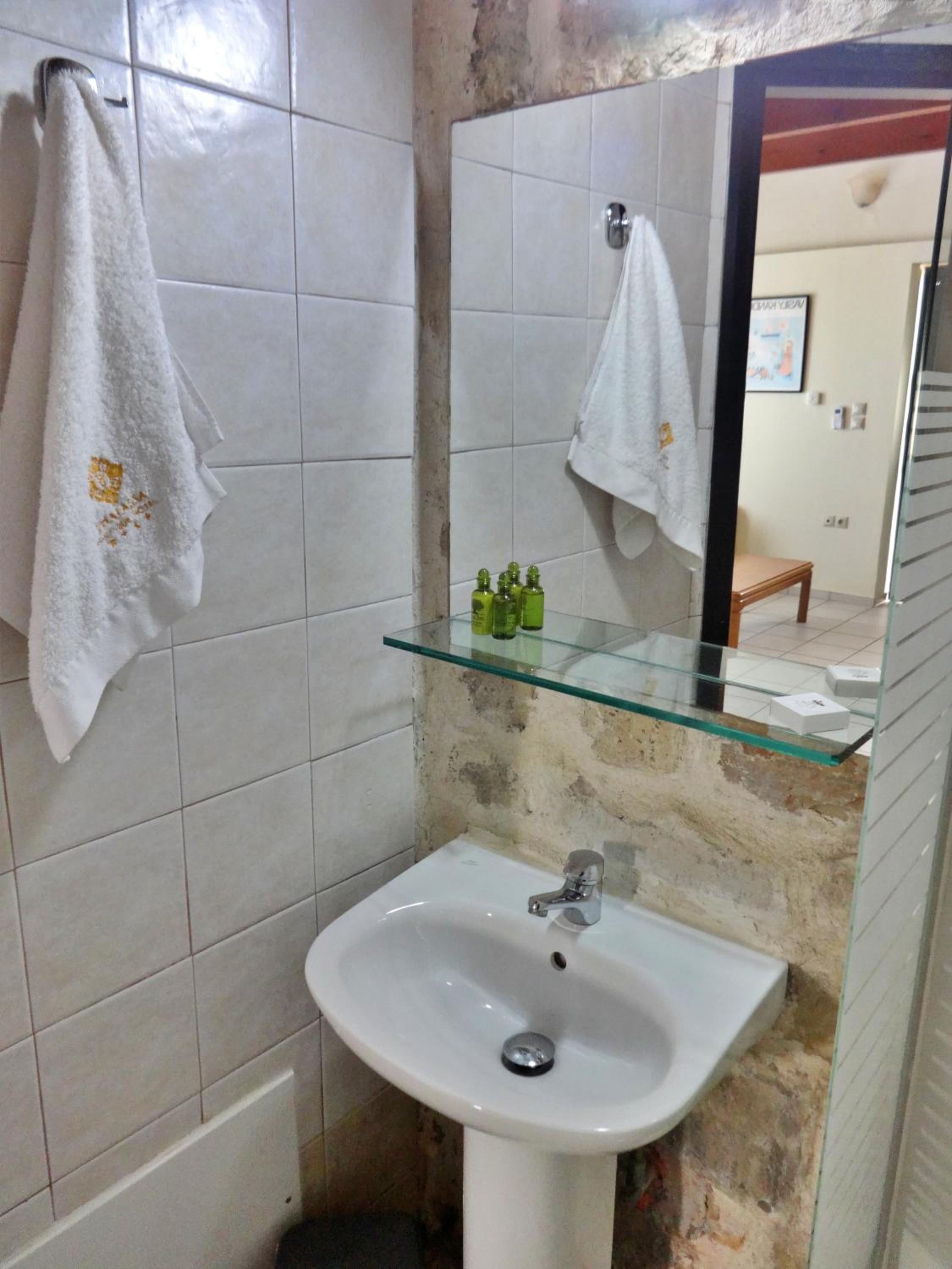 Thalassa Apartments