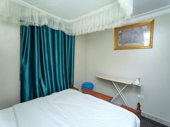 Kampala Lake View Getaway, 1BR,2PPL view 2