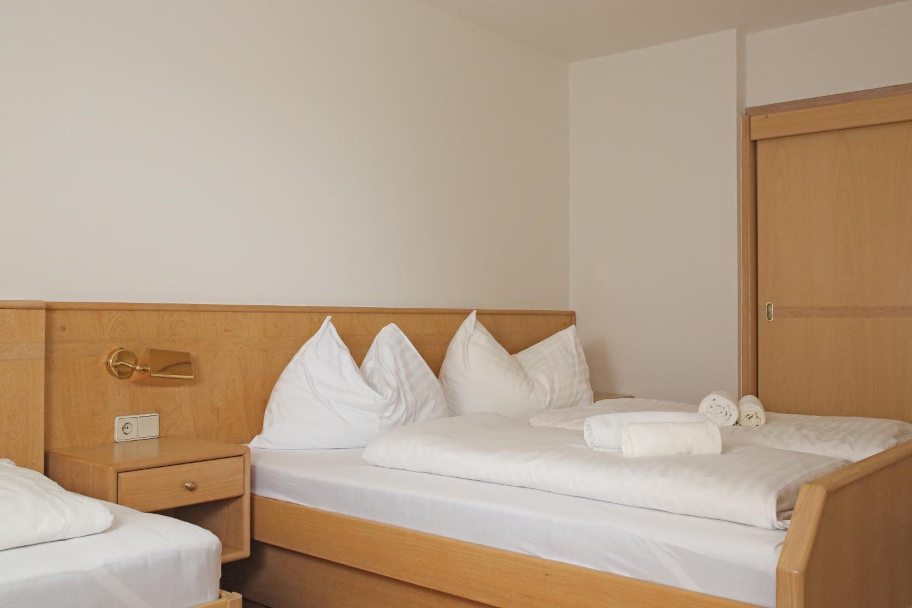 Self-Check In Apartmenthotel Seeglück