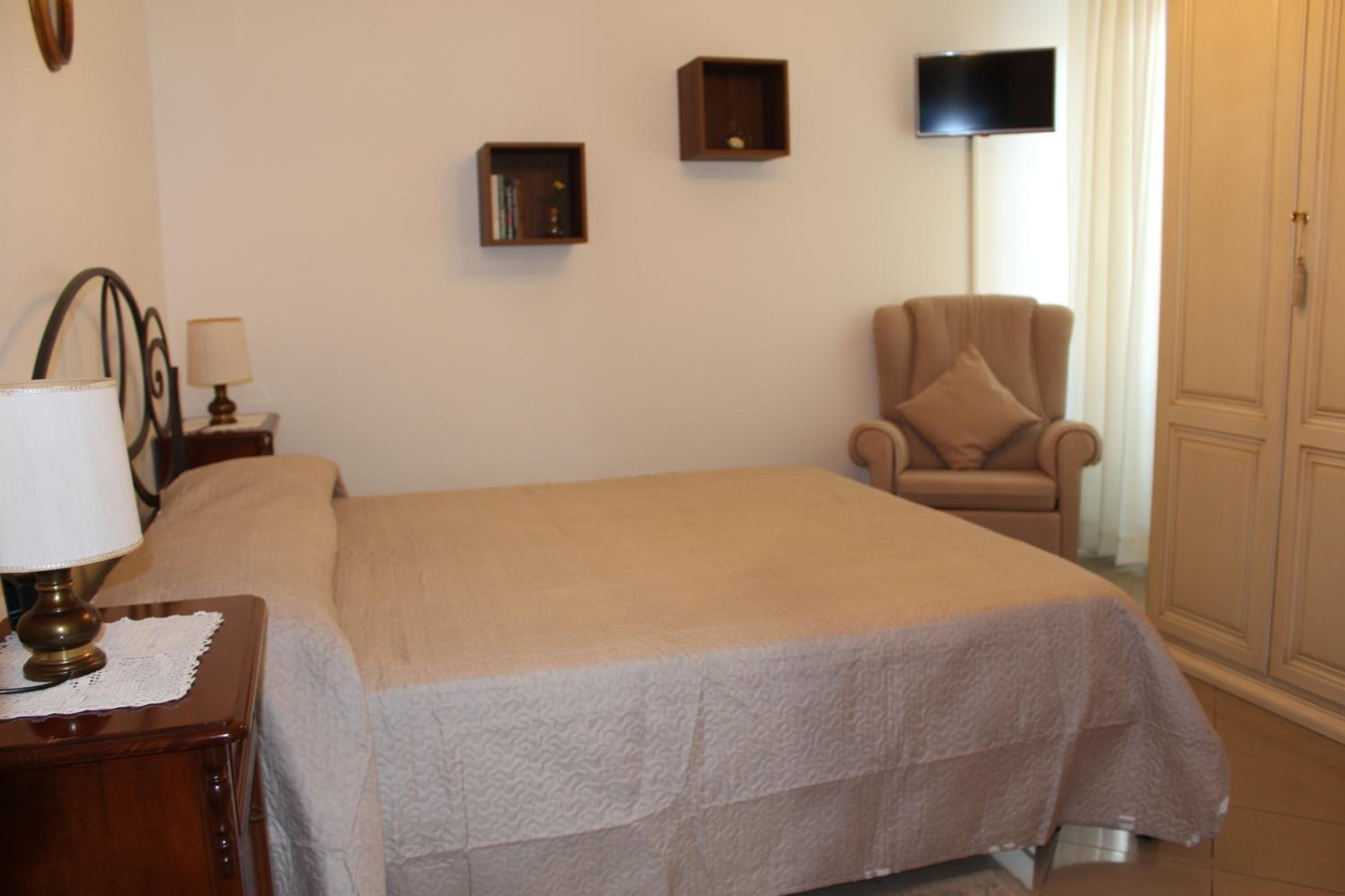 Dorina House view 3
