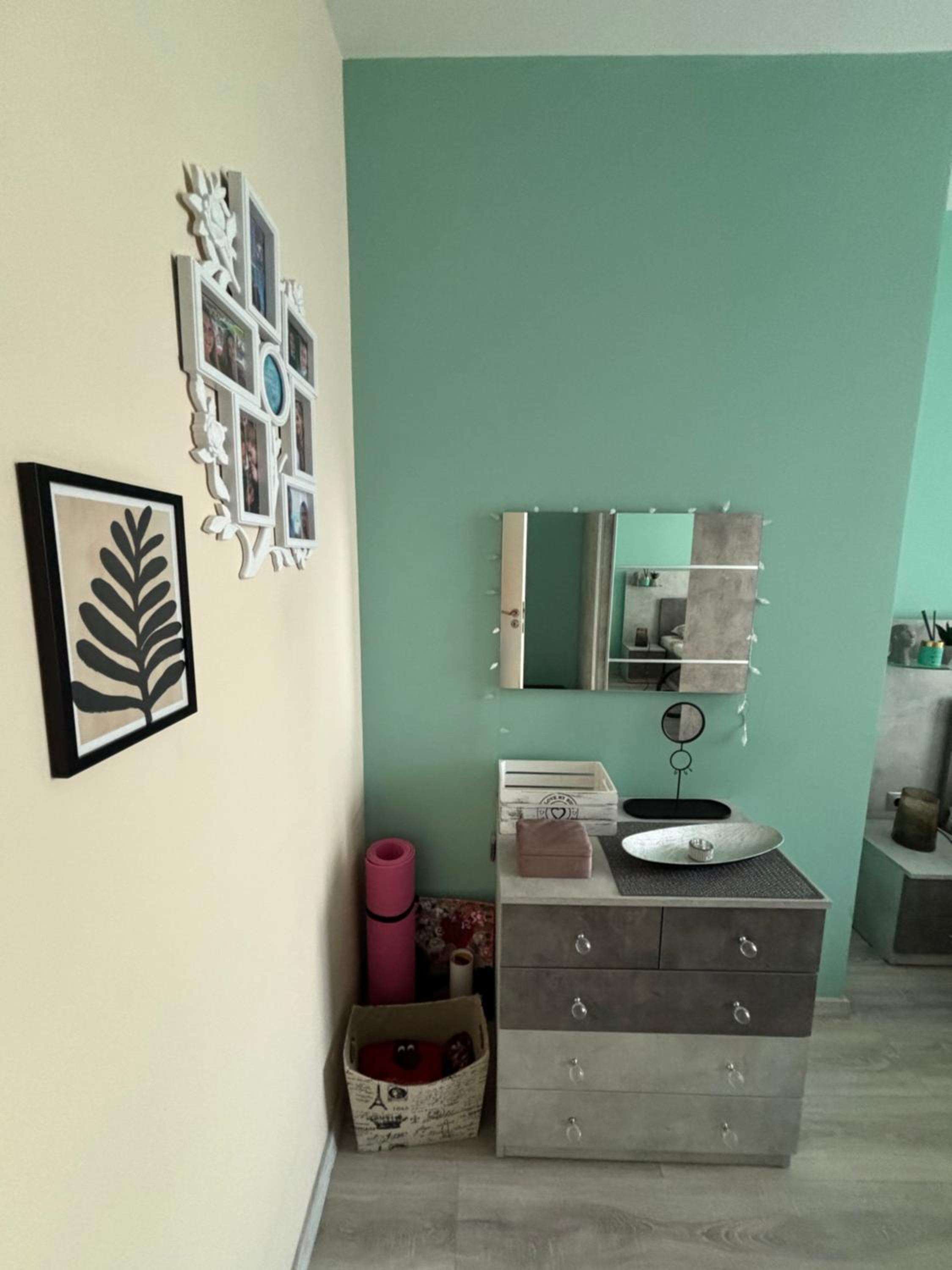 Modern, Cute and Comfy Apartment - FREE PRIVATE PARKING