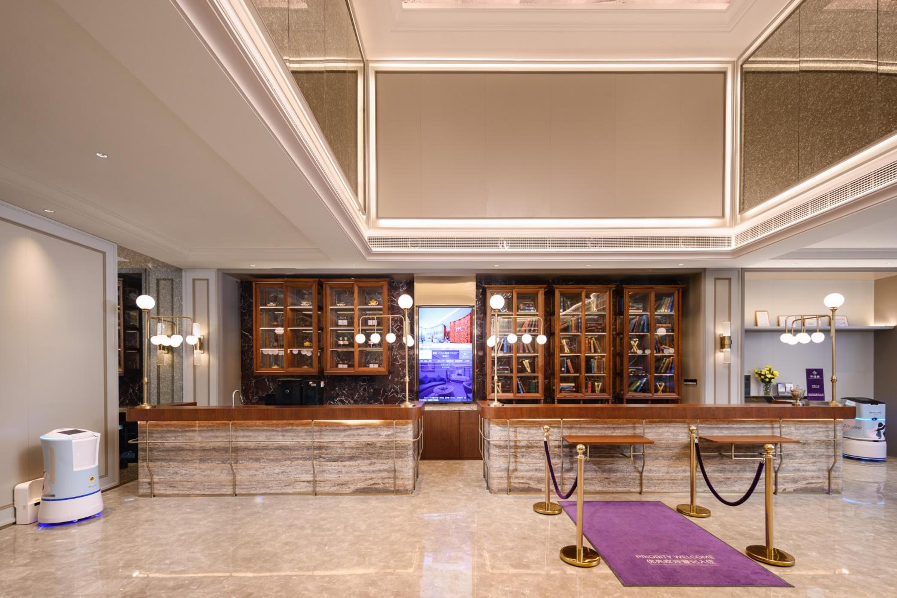 Mercure Yixing Wanda Plaza