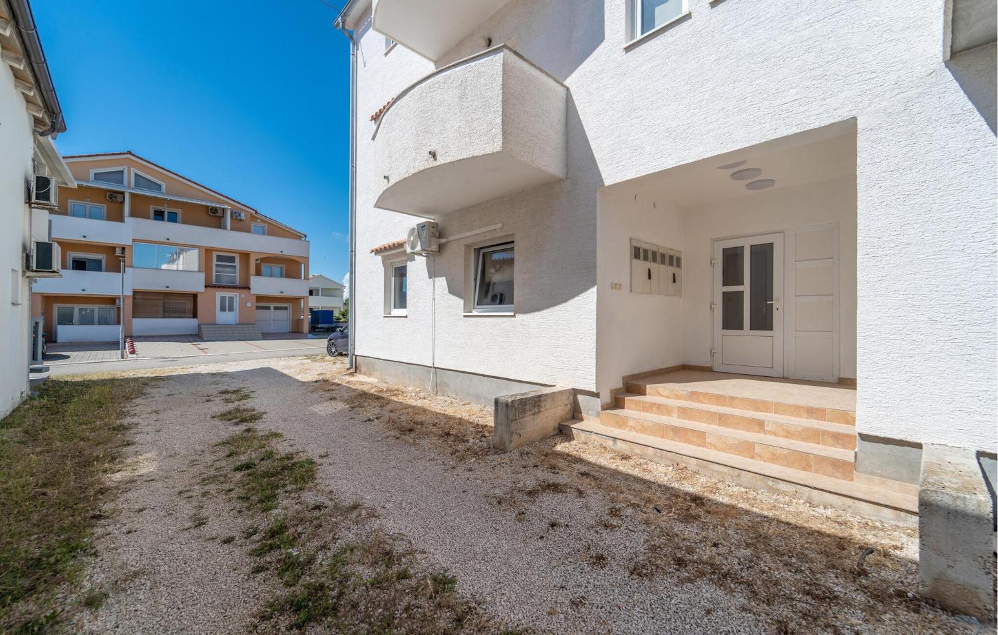 Gorgeous Apartment In Vrsi With Wifi view 3