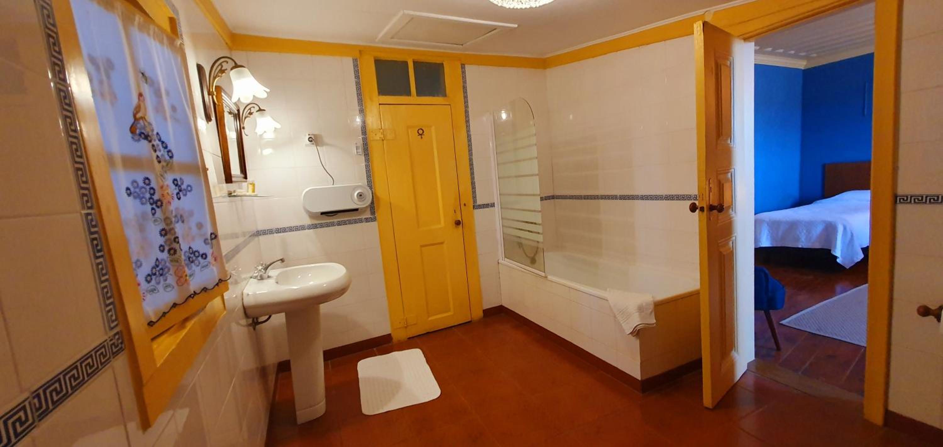 Casa do Fundo - Sustainable & Ecotourism