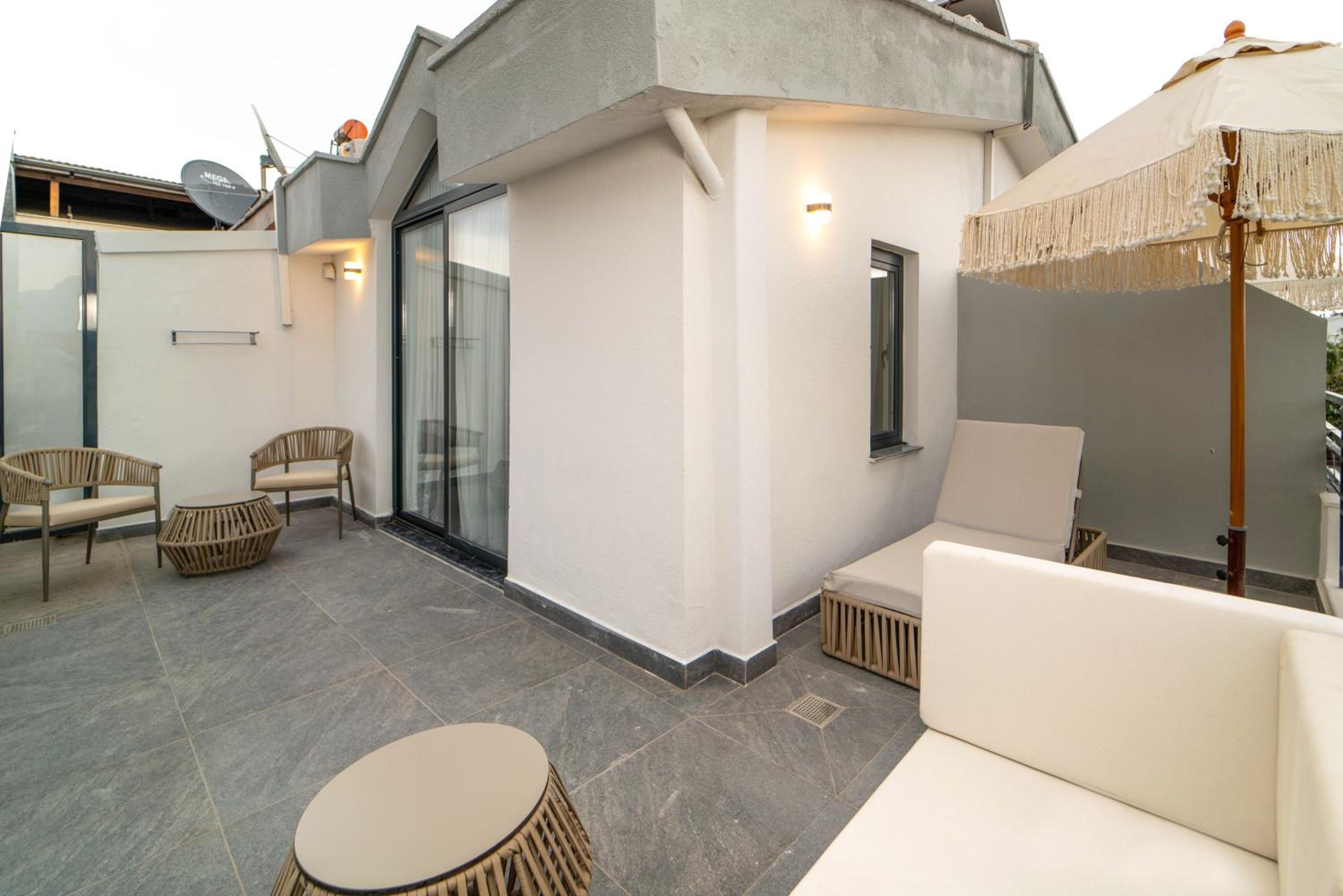 Deniz Boutique Hotel - Image 25