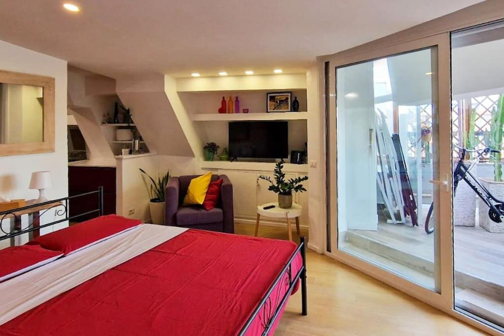 hotel room