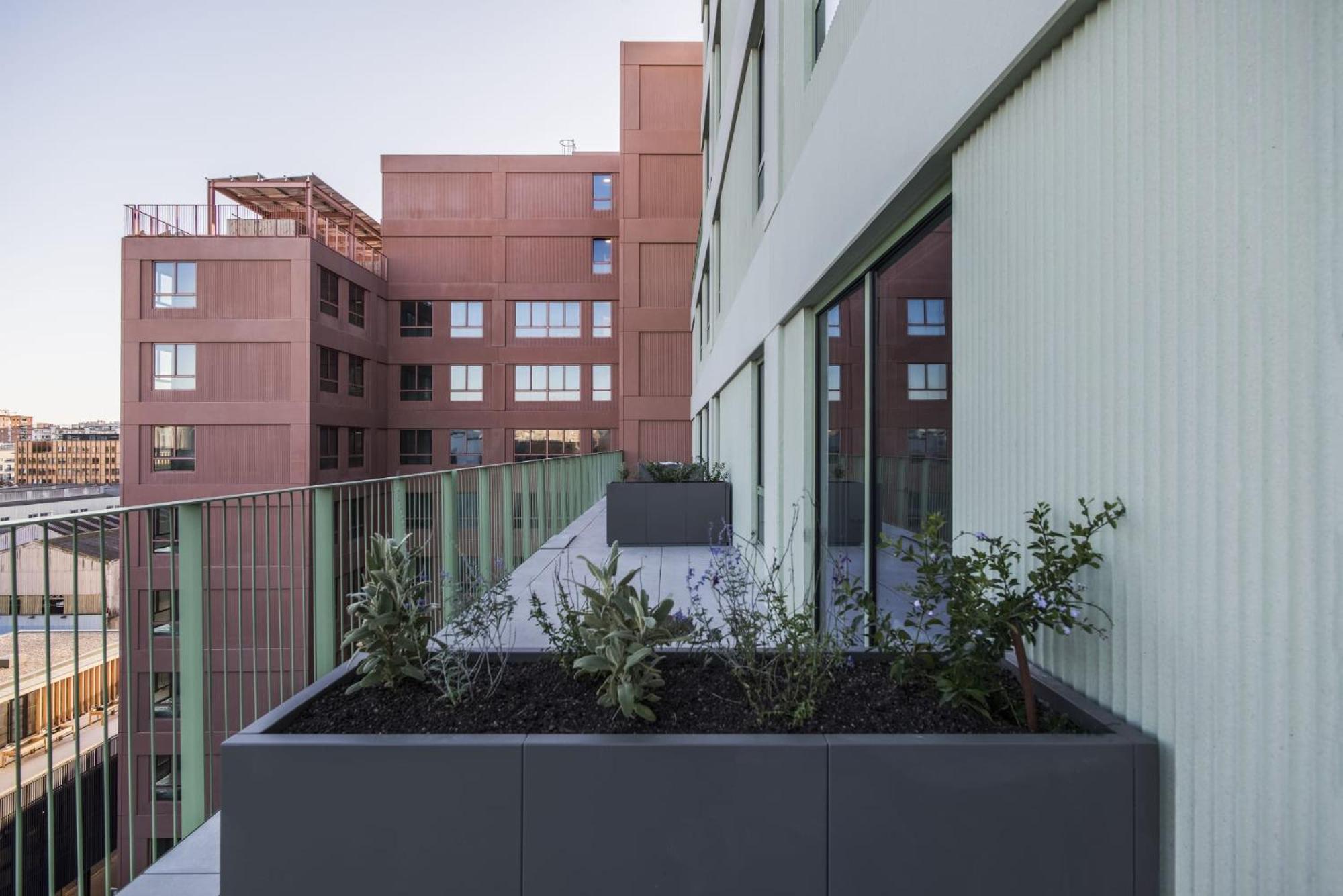 aparto Cristóbal de Moura Hall of residence - ONLY FOR STUDENTS IN BARCELONA