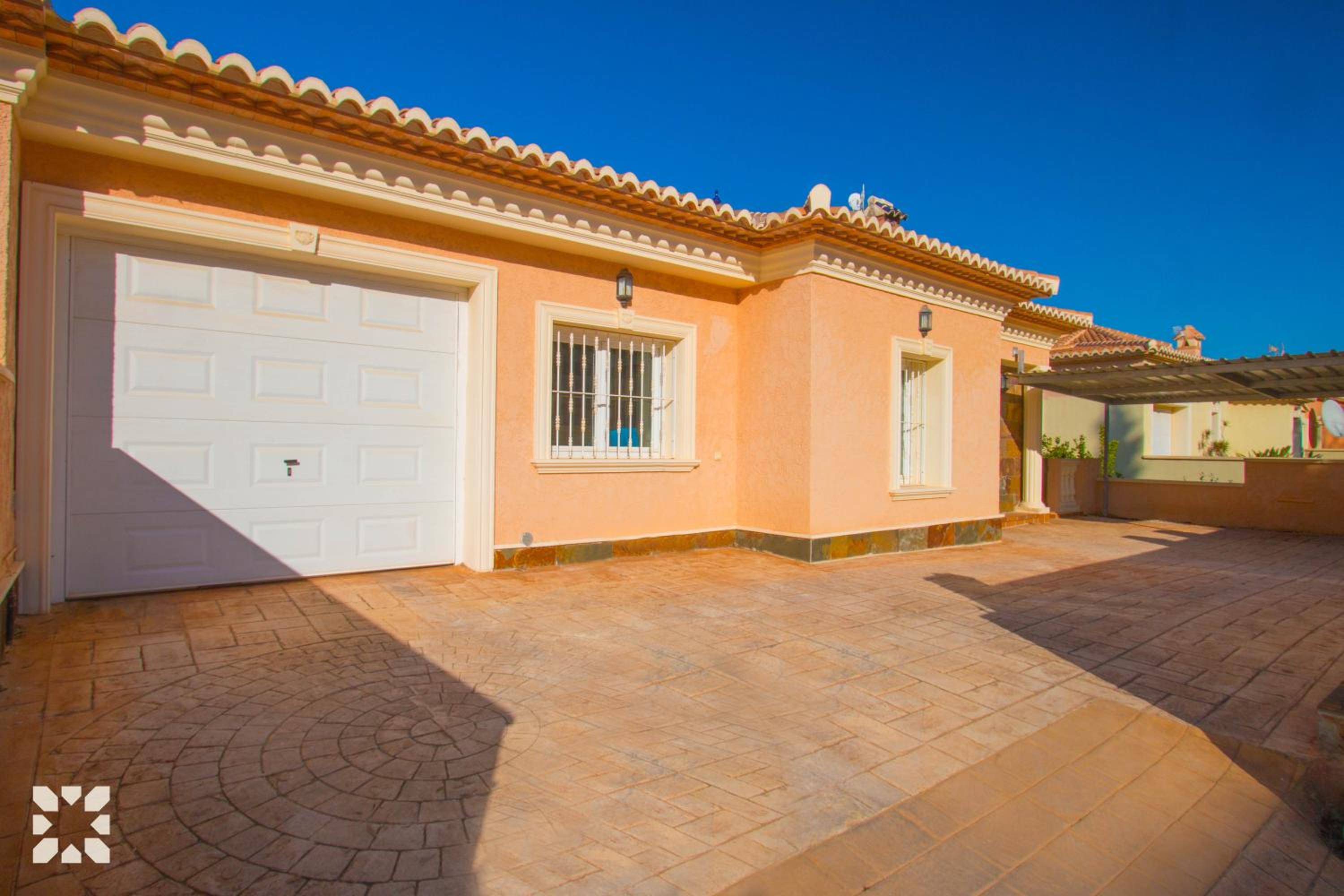 Villa Iris by Abahana Villas