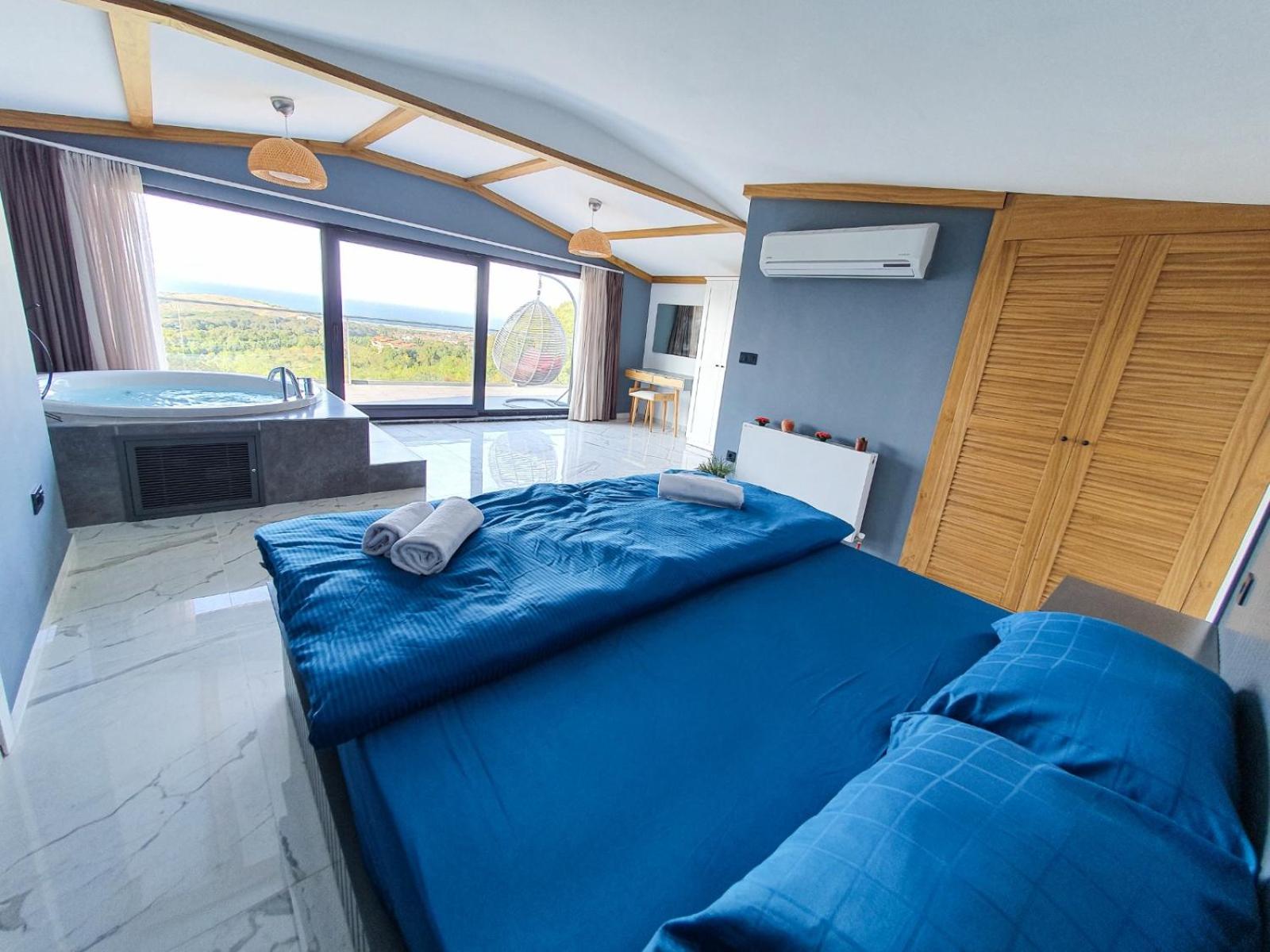 Royal Blue Istanbul - Luxury Villas