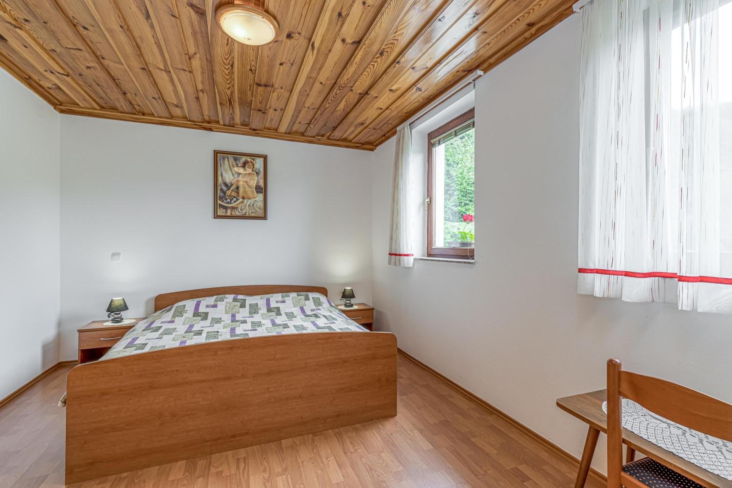 Vrtin Vineyard Family Retreat - Happy Rentals