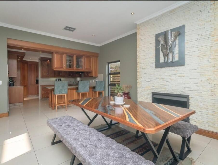 Pecanwood Retreat - Pecanwood Golf Estate - Hartbeespoort