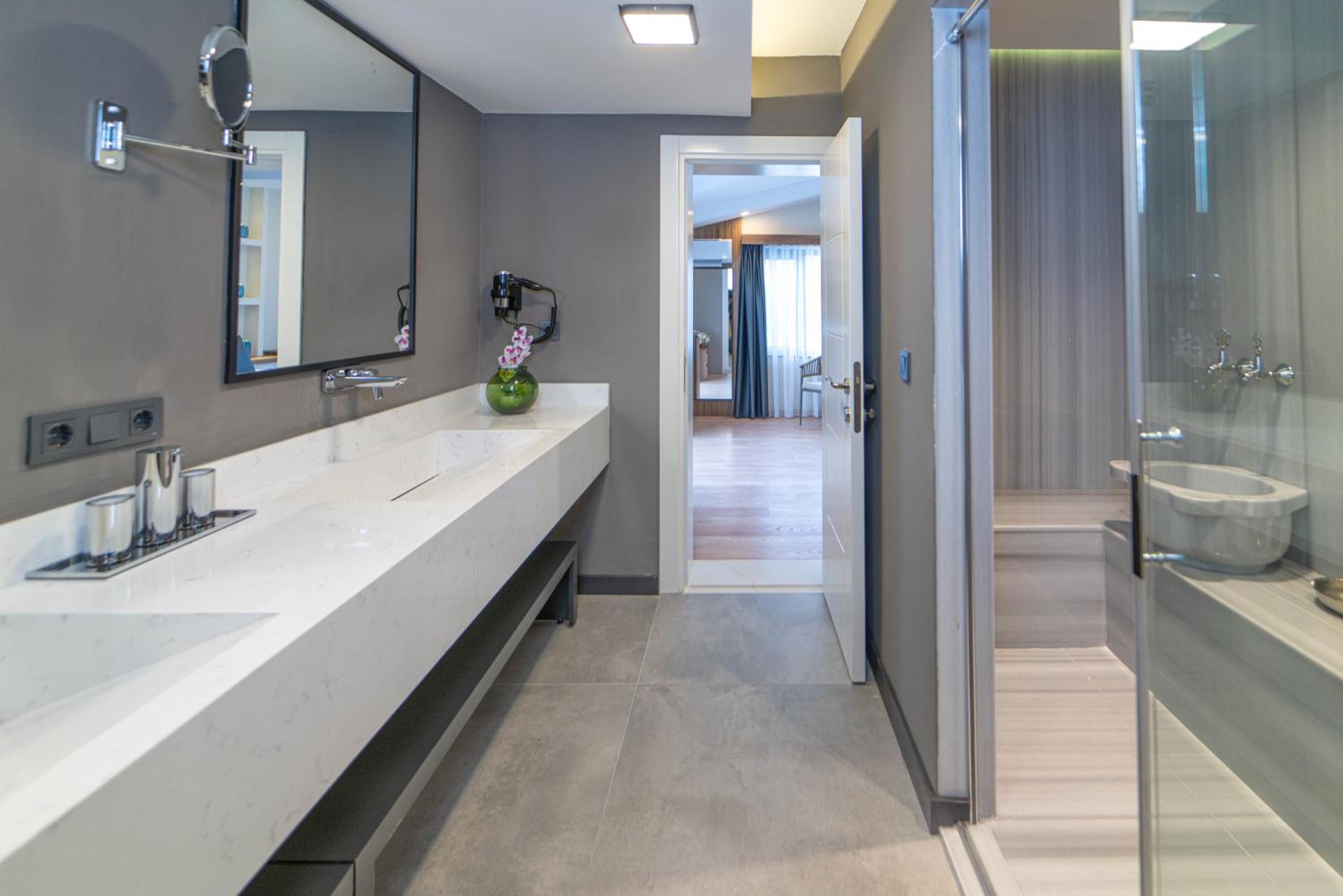 Deniz Boutique Hotel - Image 29