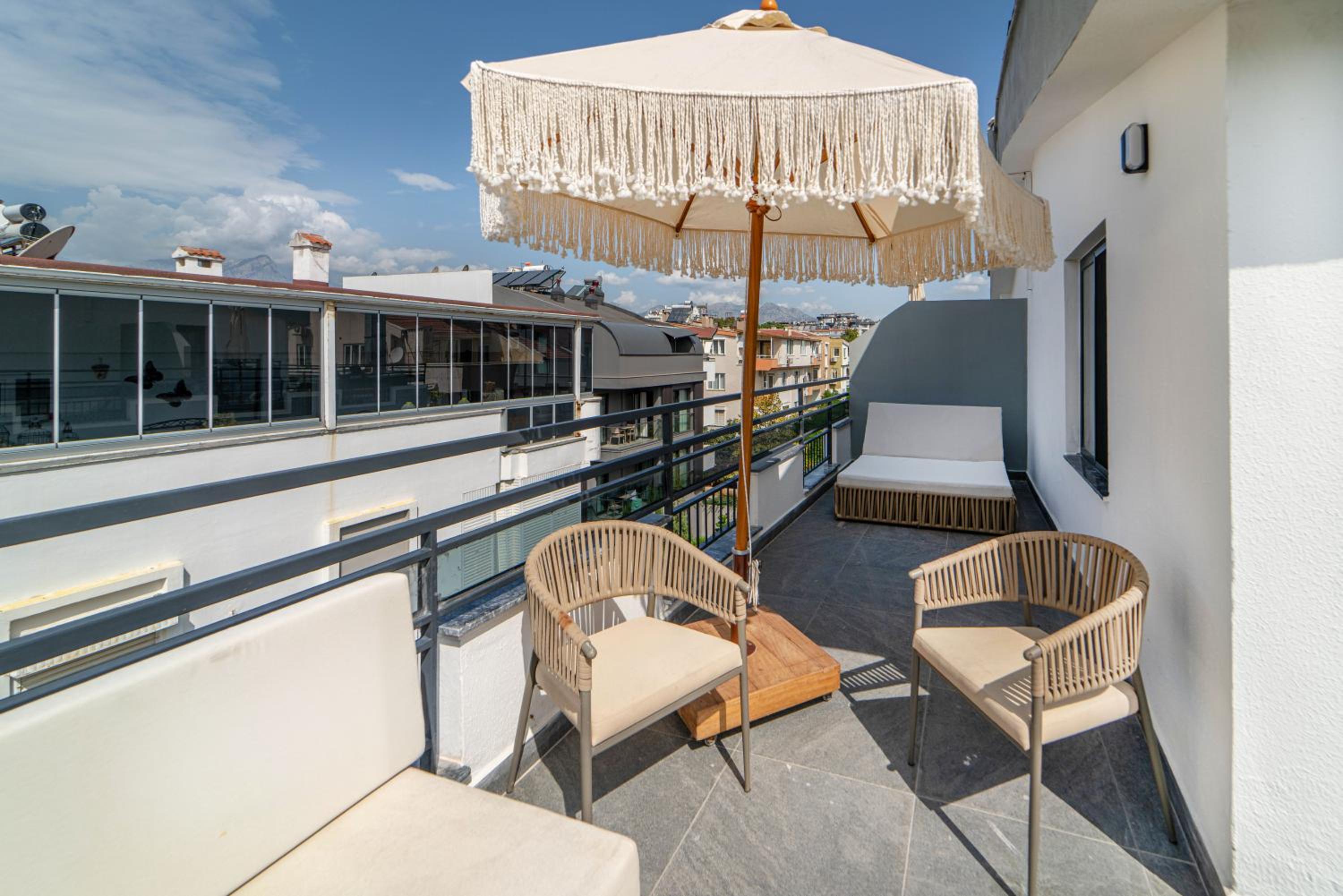 Deniz Boutique Hotel - Image 32