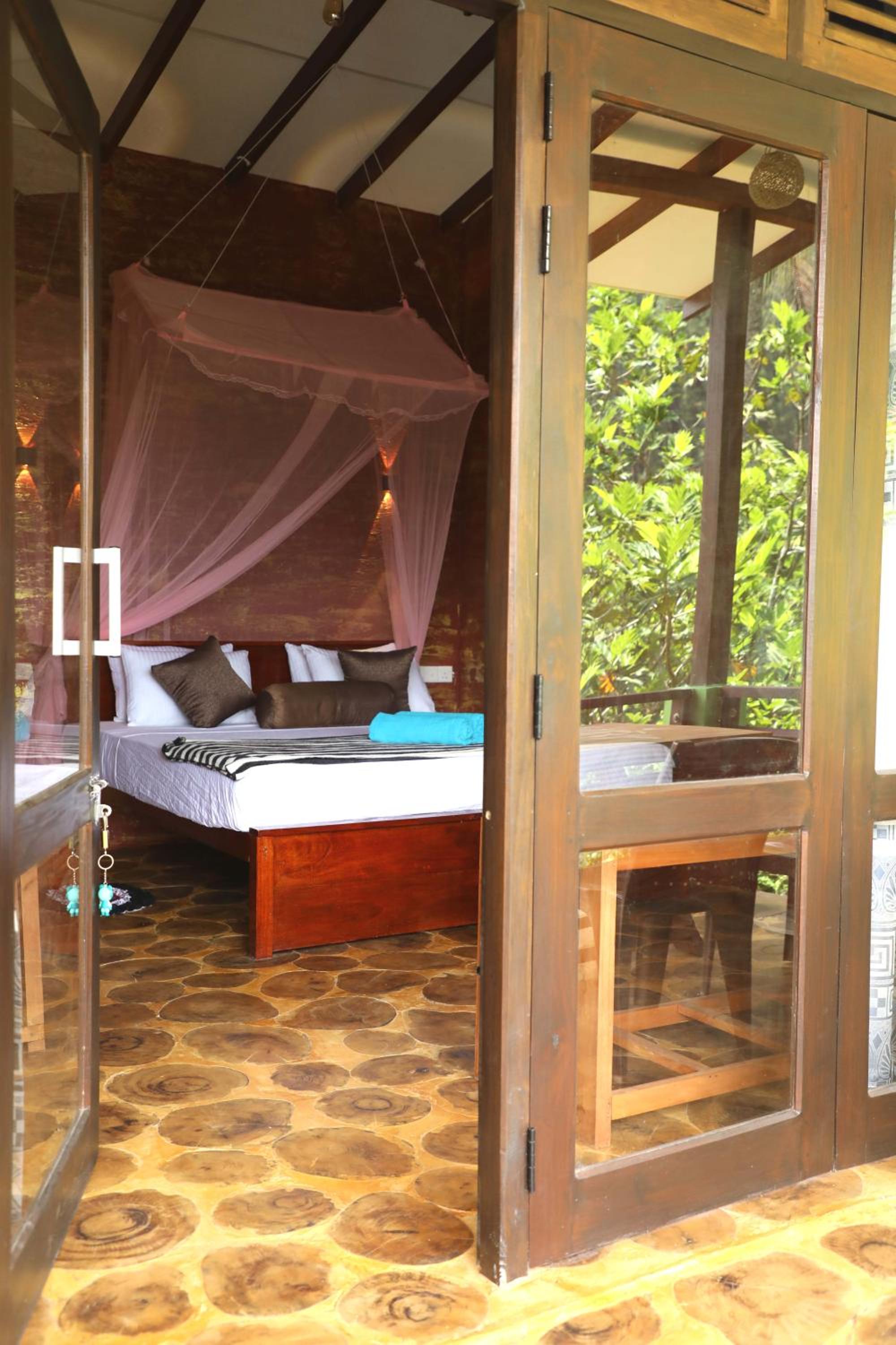 Nine Arch Jungle Inn view 5