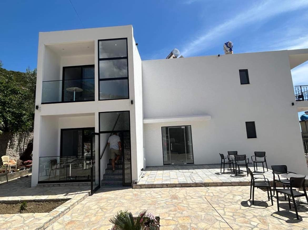 Villa Thomas