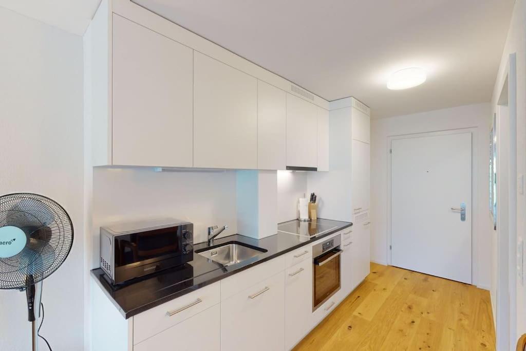 Modern studio - Sun 5