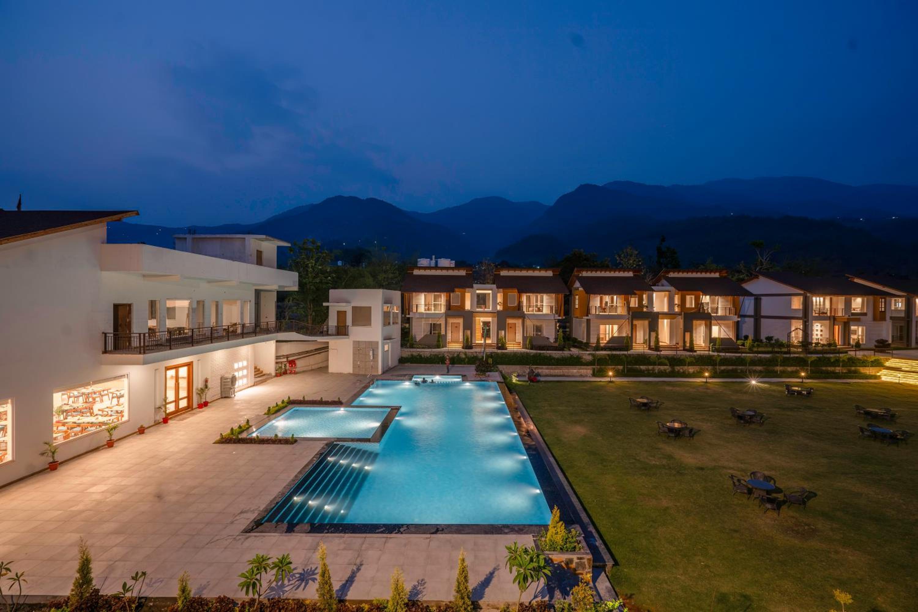 Evara Spa & Resort view 2