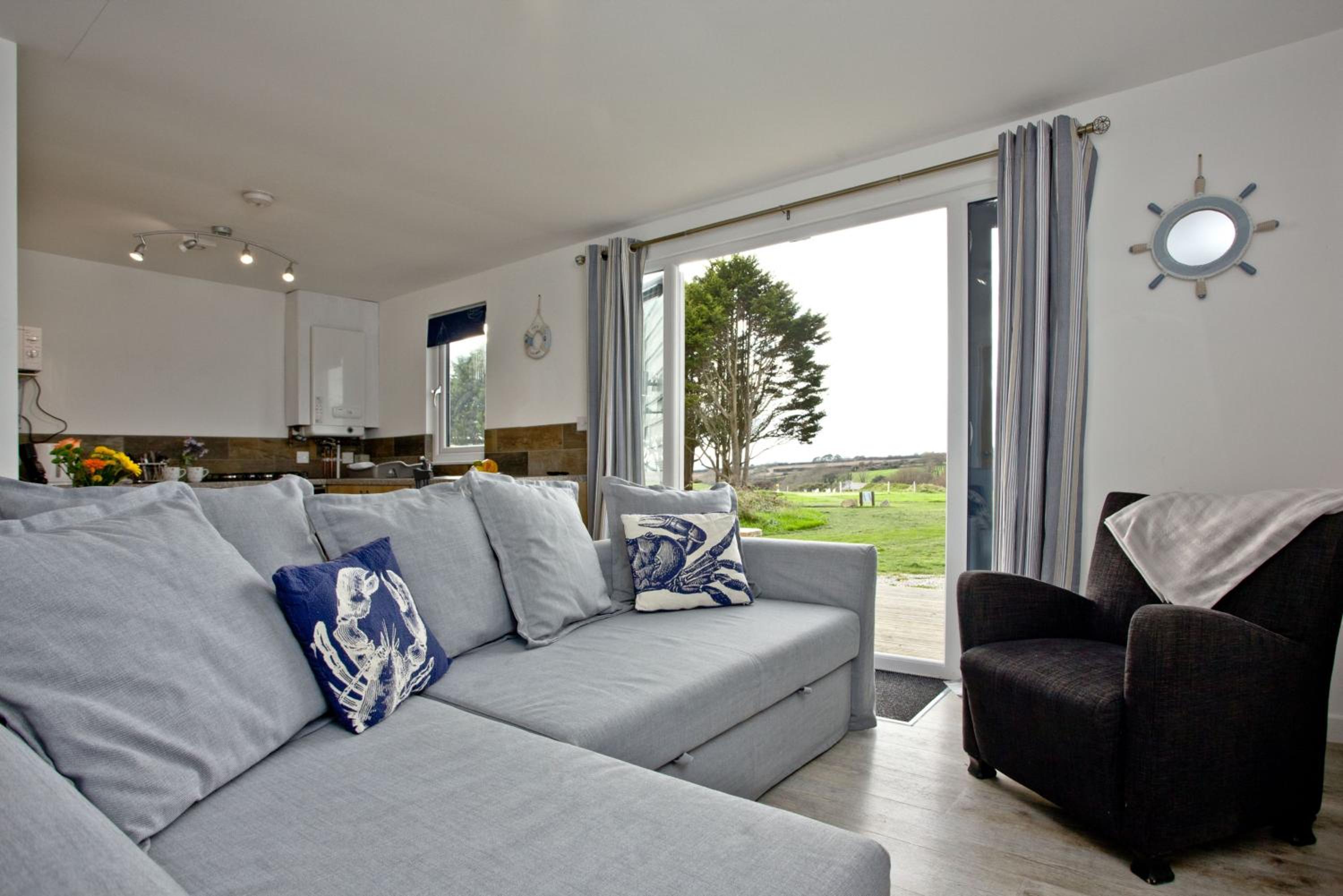 Wheal Tor - Free WiFi - Parking - Pet Friendly - On-site Activities view 4