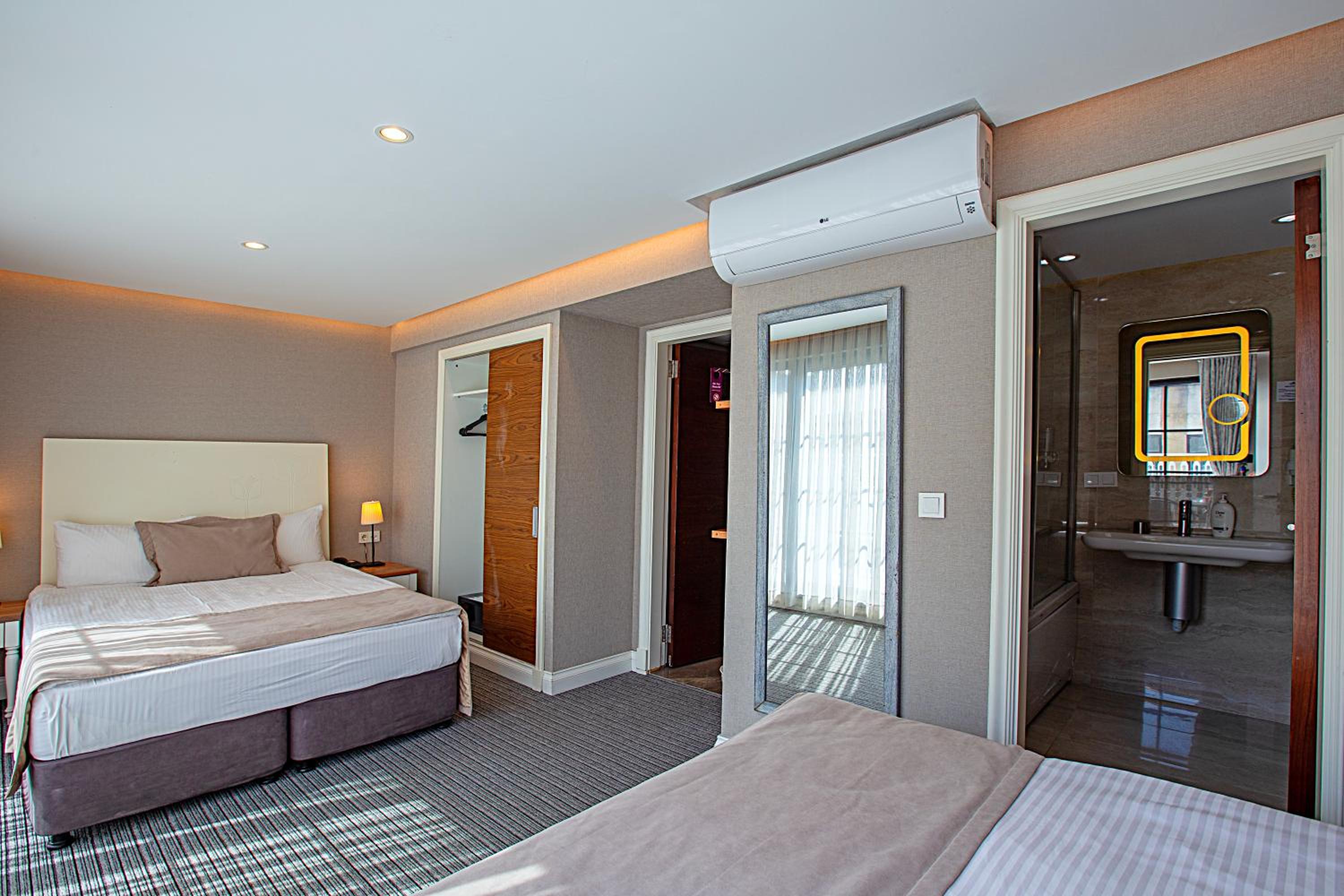 Aston Otel Taksim - Image 21