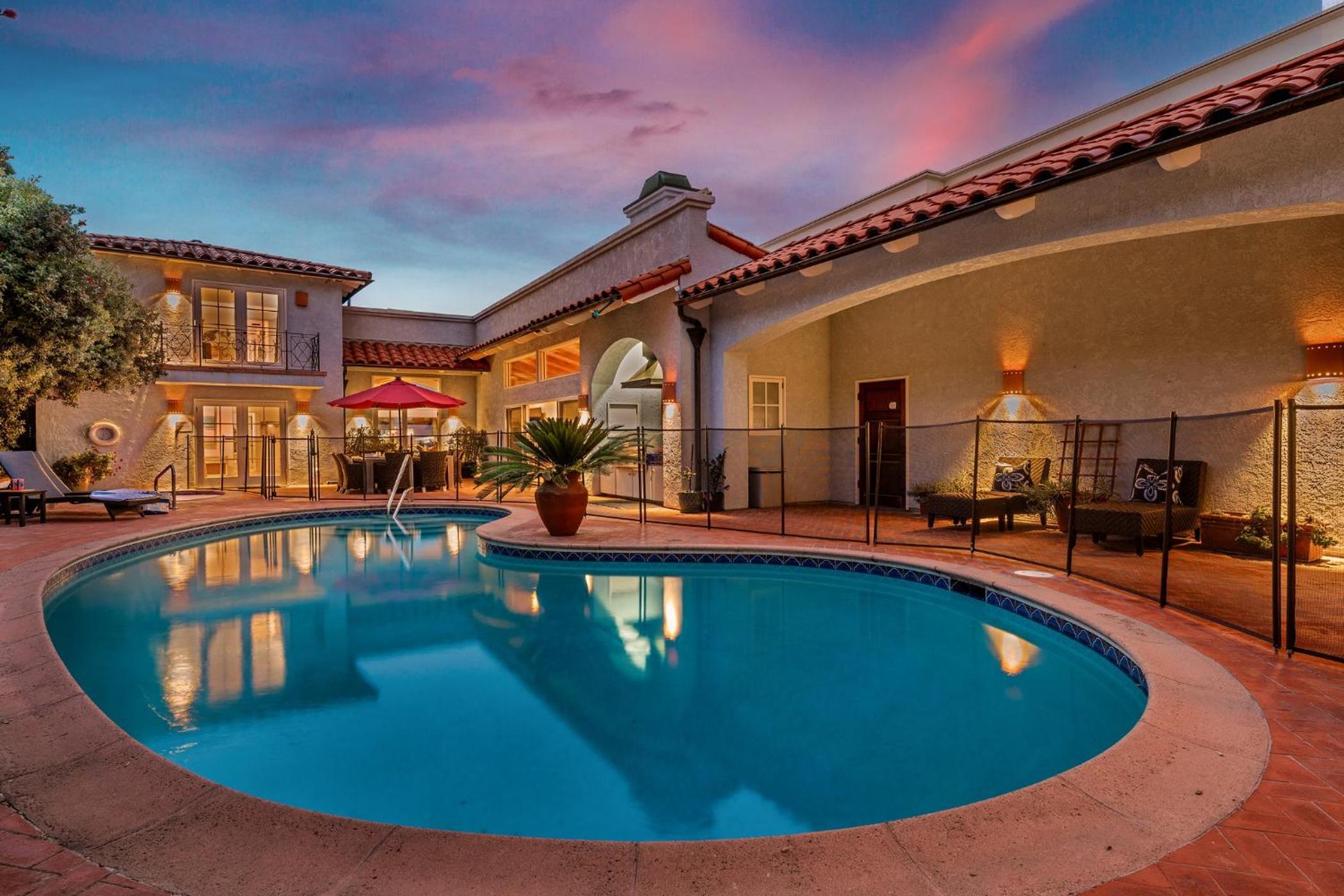 B5250 Playa Vista Beachfront view 2