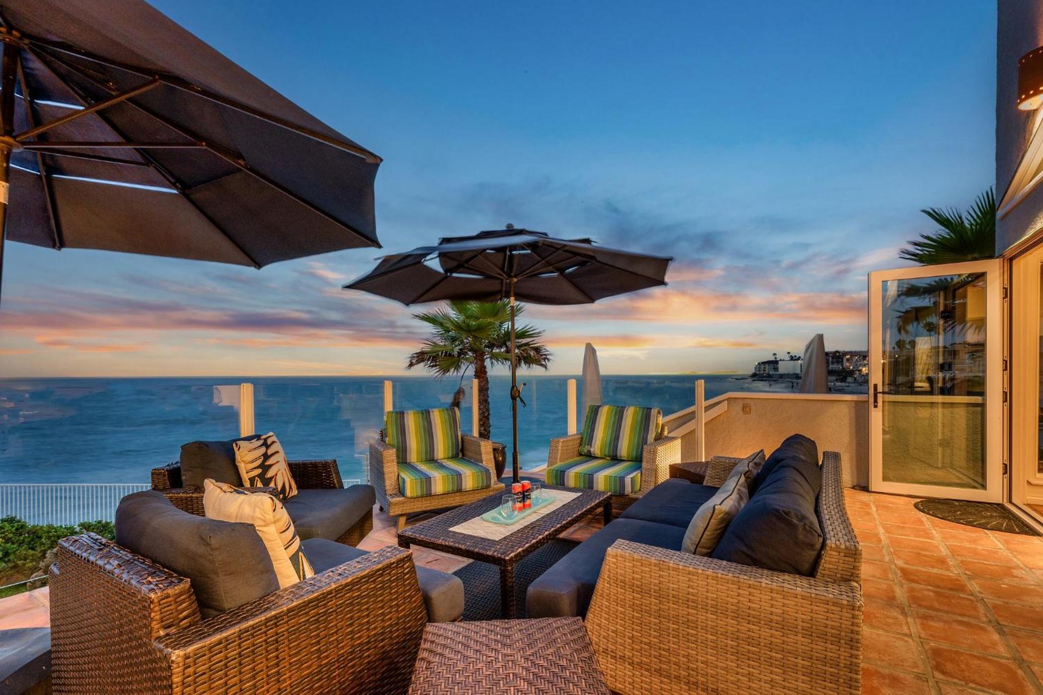 B5250 Playa Vista Beachfront view 3