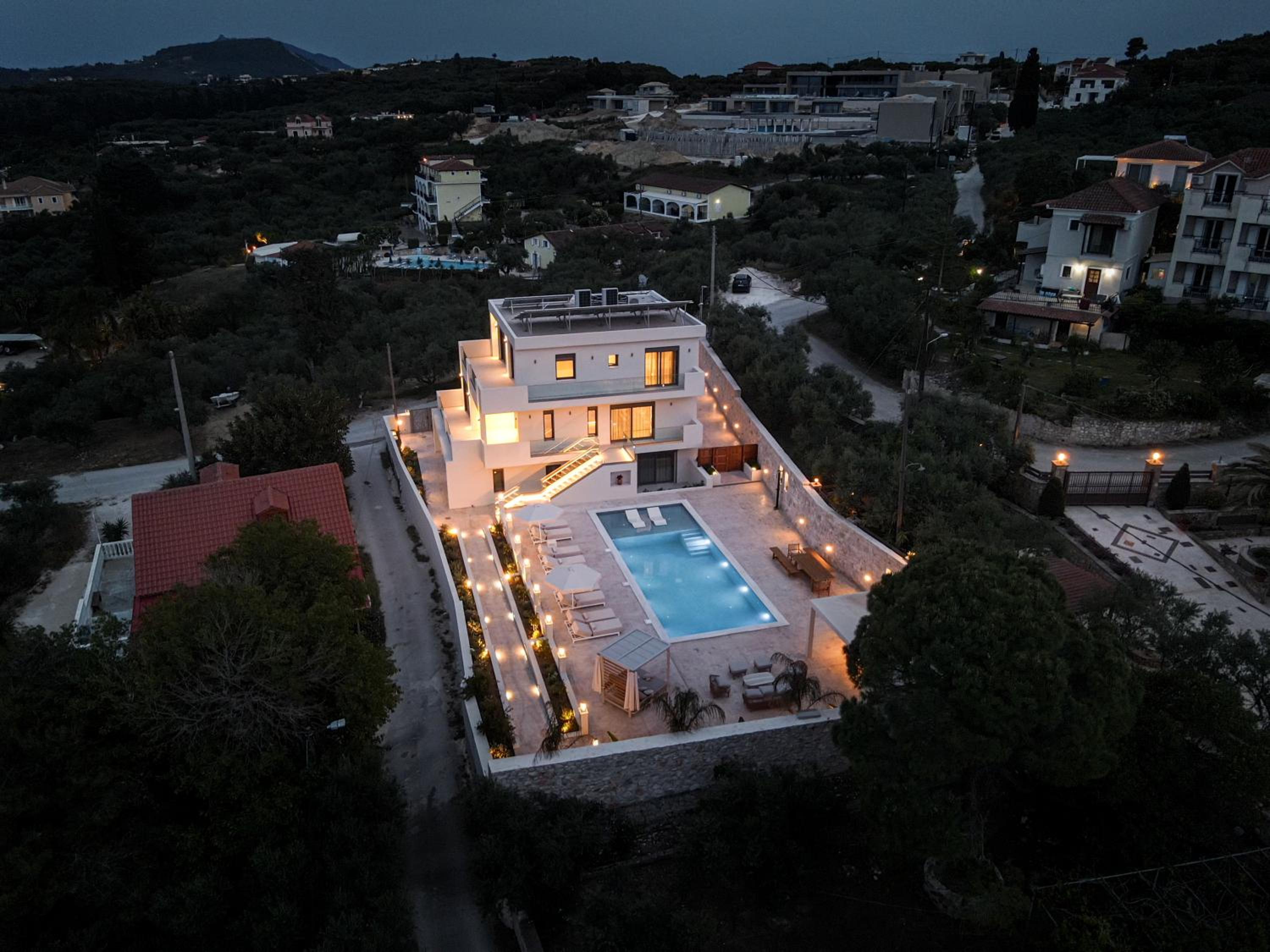 Mamfredas Luxury Residence
