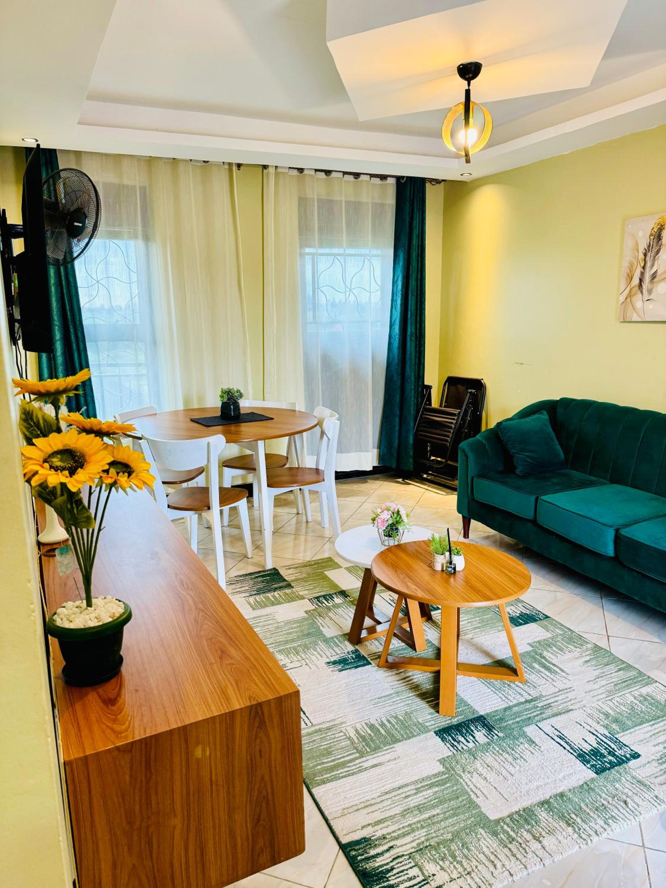 Fivas Residences