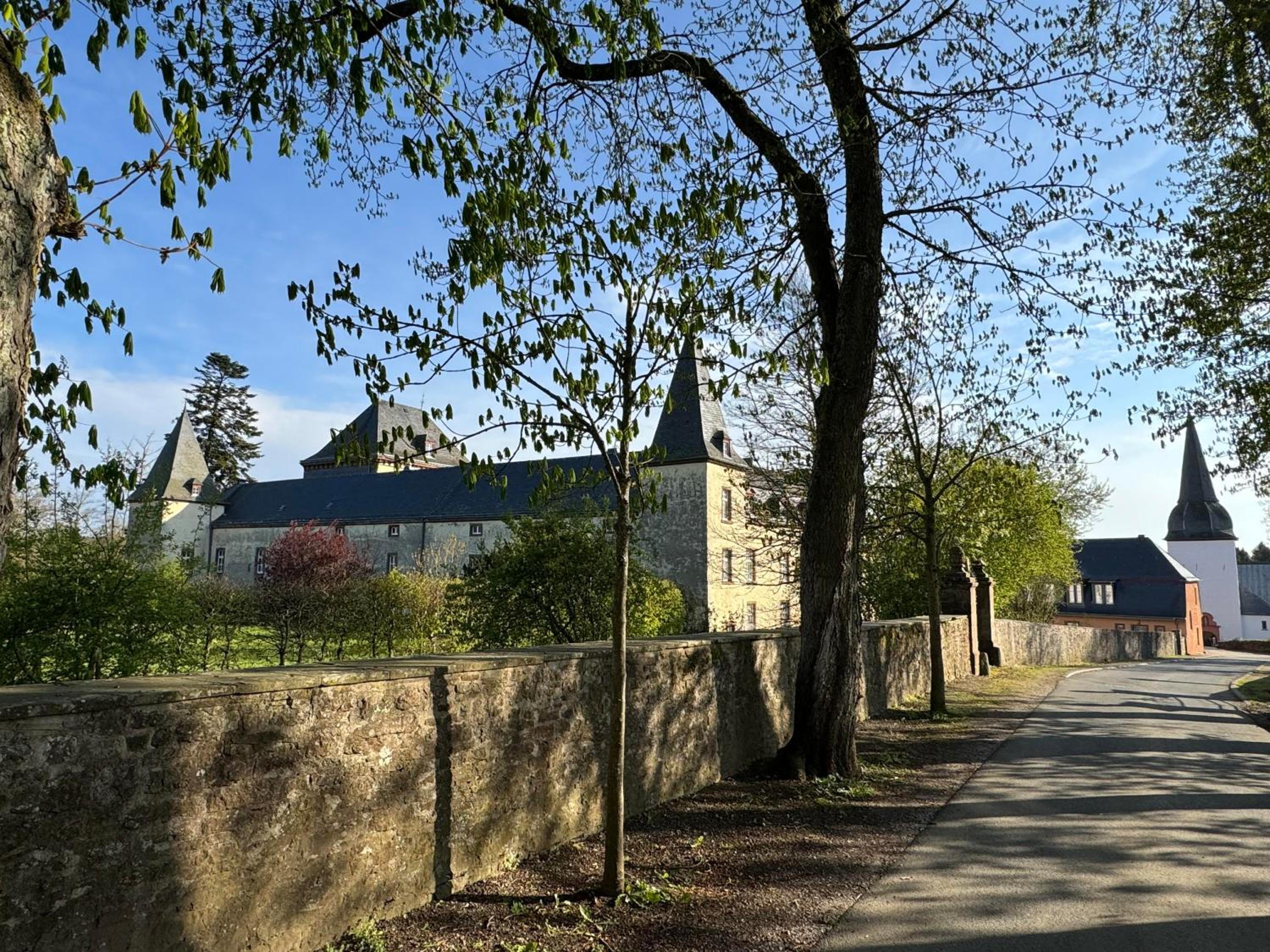 L' Extravagante im Garten von Schloss Schmidtheim