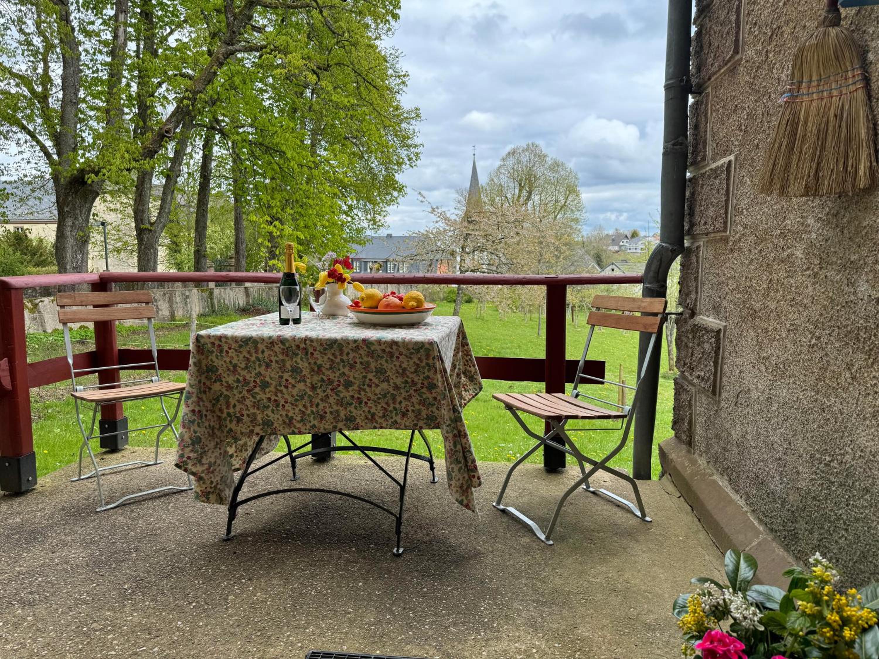 L' Extravagante im Garten von Schloss Schmidtheim