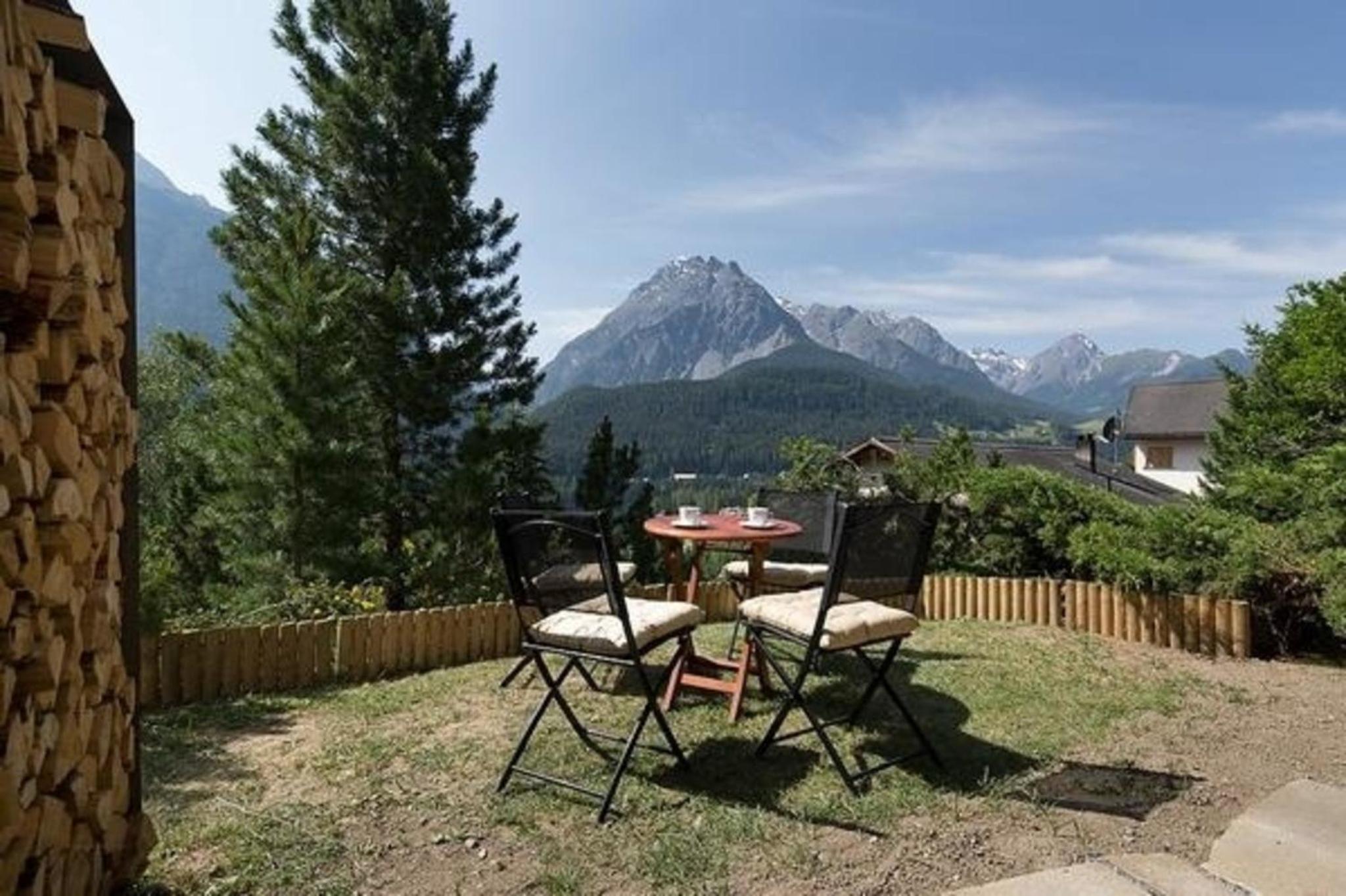 Chasa Diala, sonnig und schönste Aussicht
