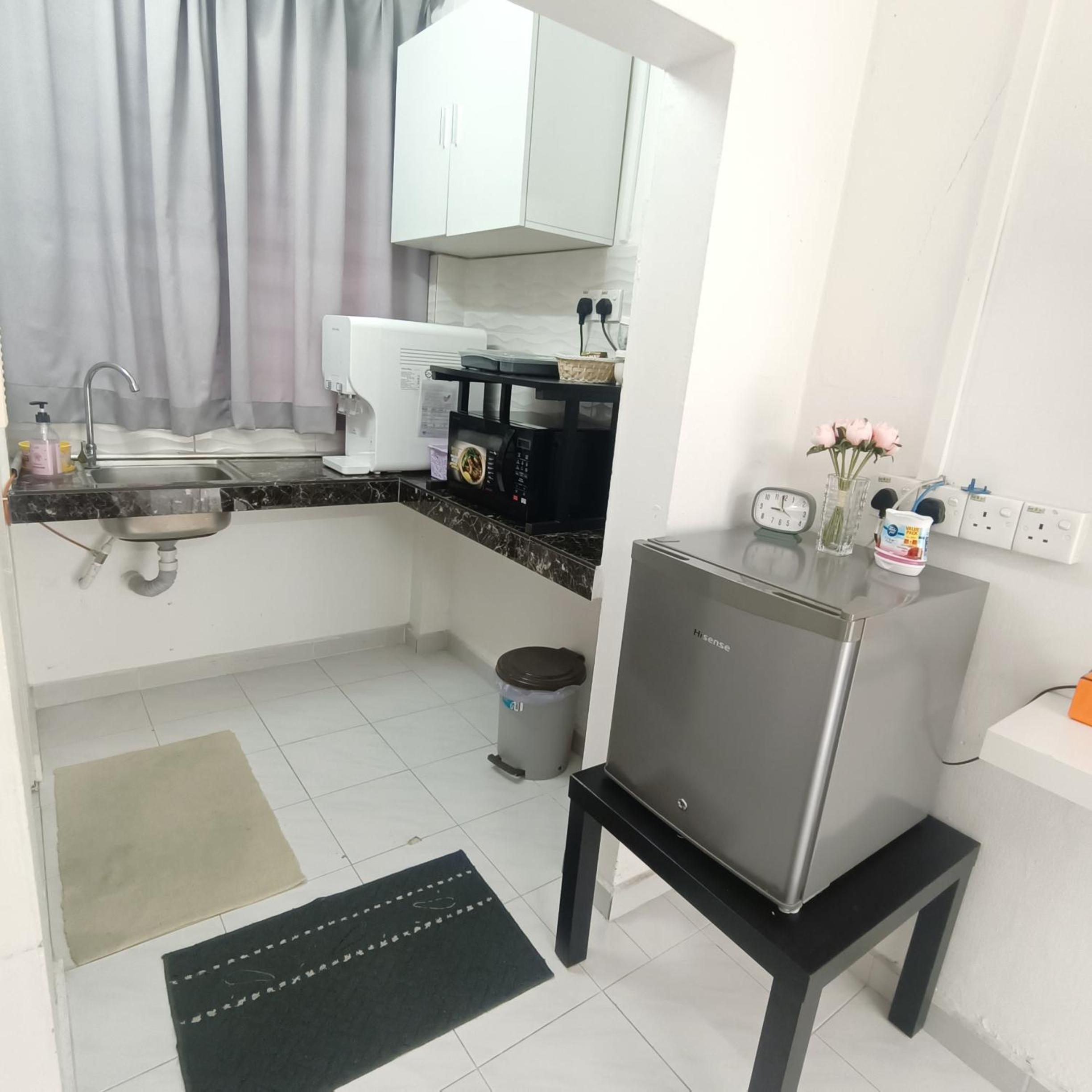 Canal Deluxe Private Room with Pool Access view 4