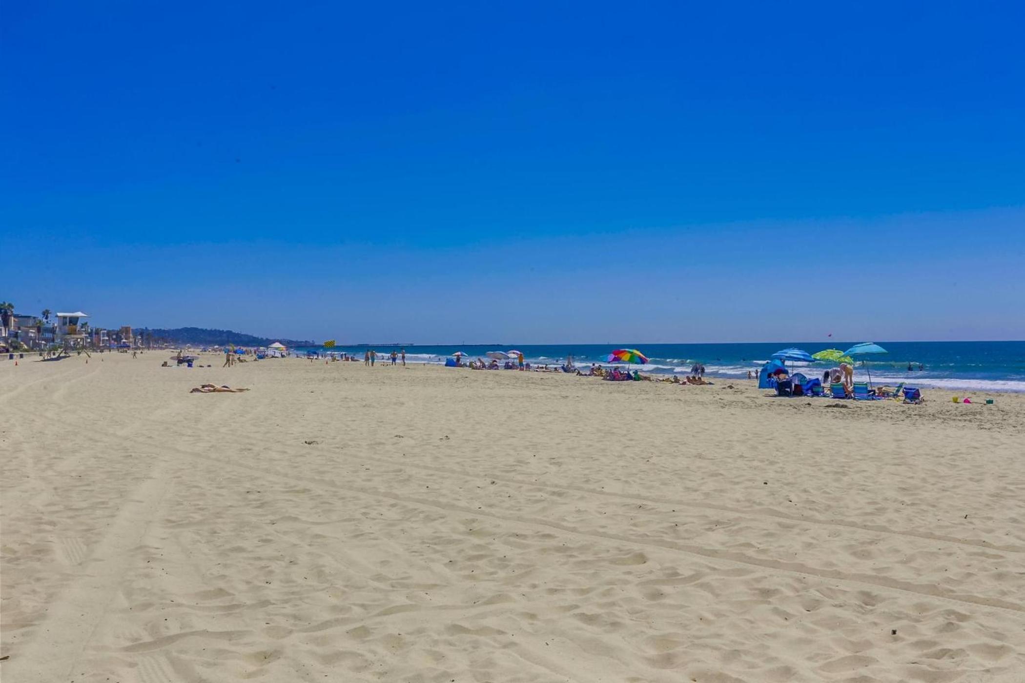 B5134 Nautical Beach House view 4