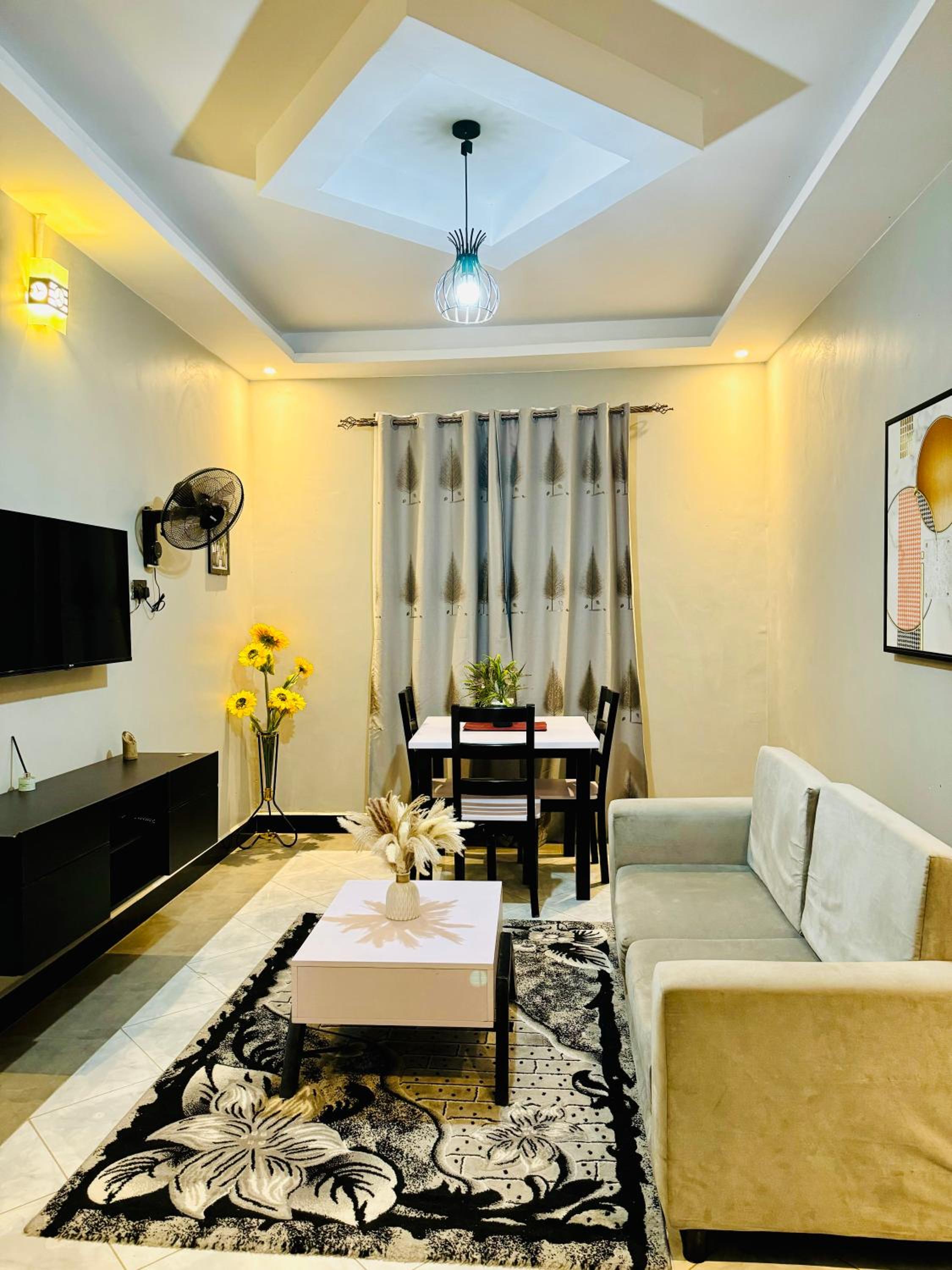 Fivas Residences