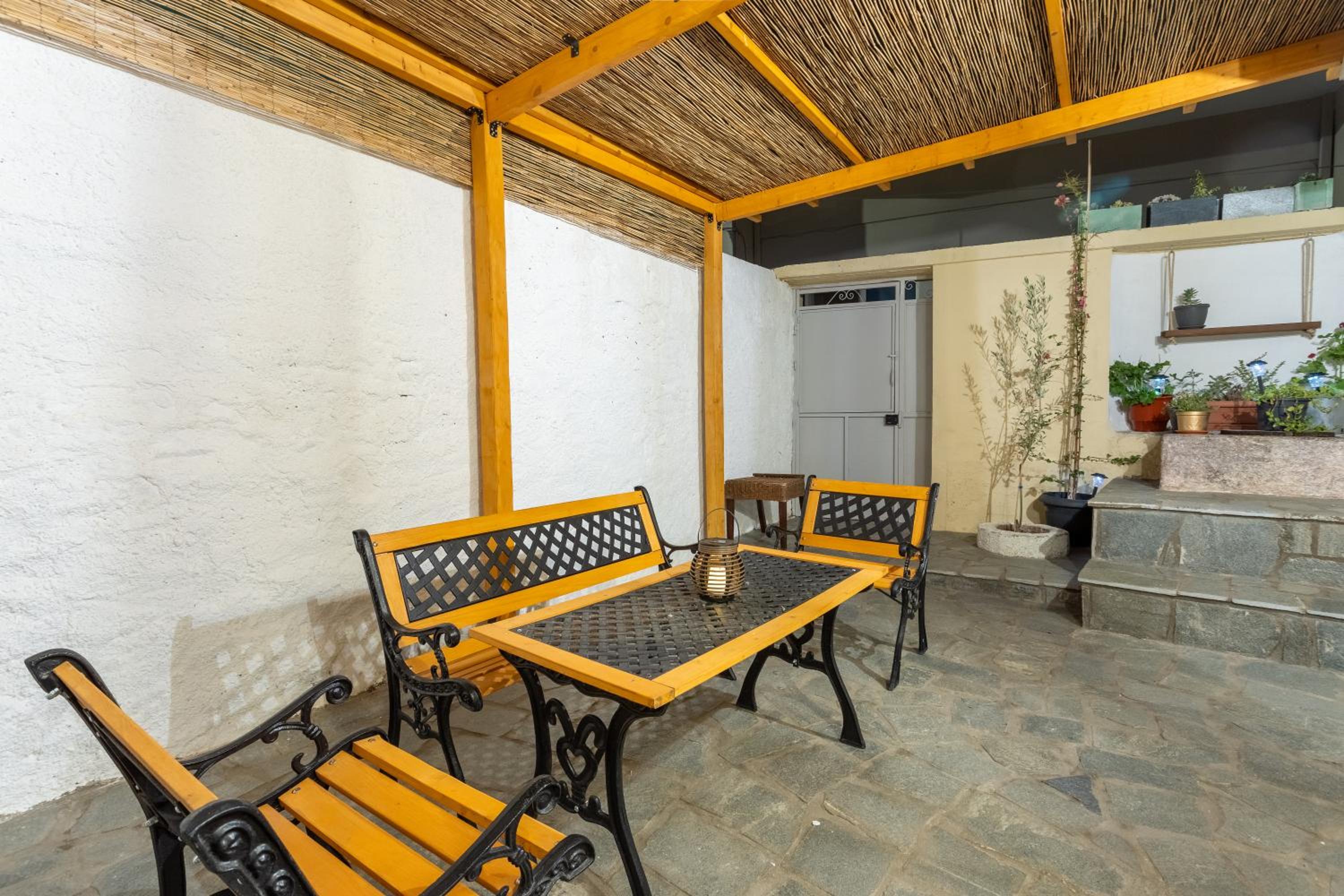 The Yard House, Castle View Mytilene view 2