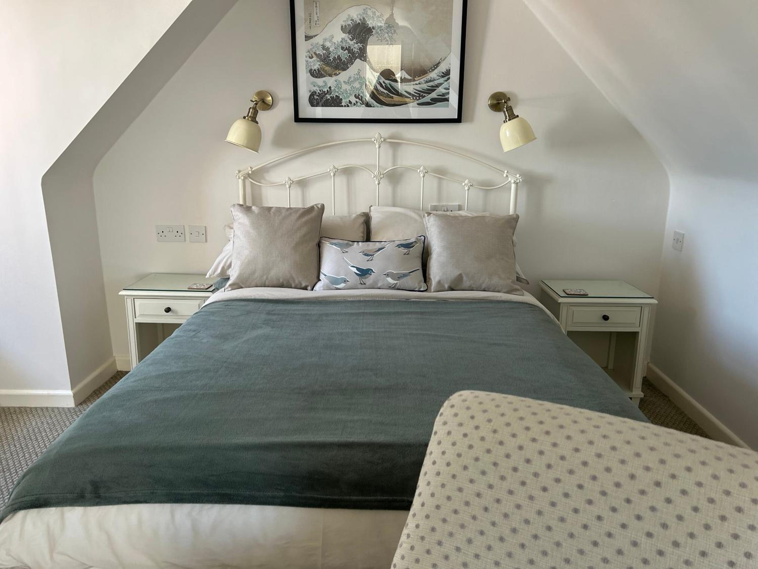 En-Suite rooms, Colyford view 4