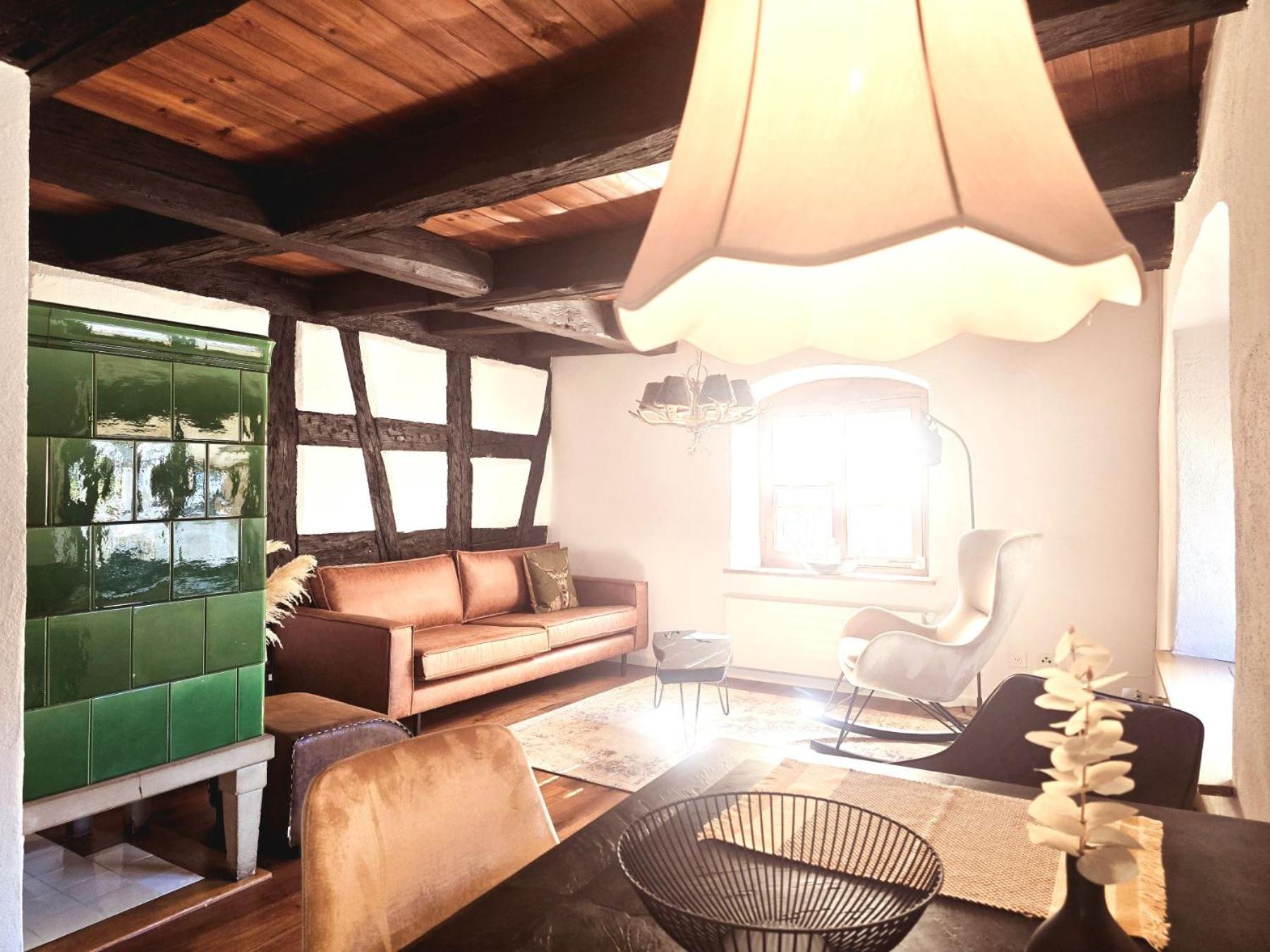 Chalet Happy Cow - Top Lage nähe Bodensee, Rheinfall, Schaffhausen & Zürich - Ländliche Idylle mit Privat-Parkplatz und viel Komfort - 120m2 - 3 Stockwerke