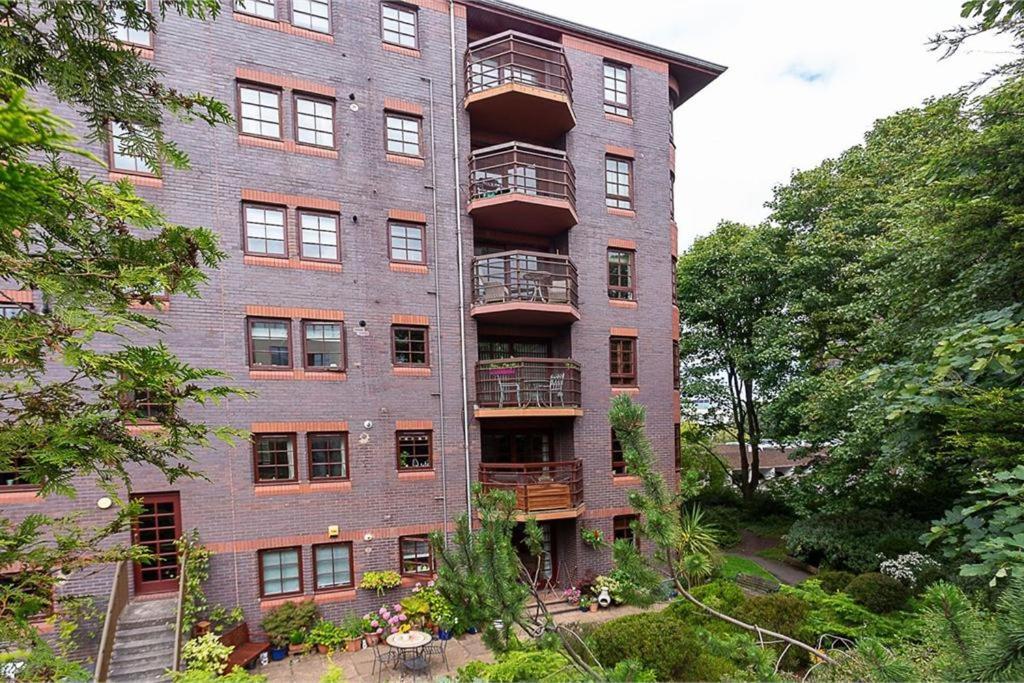 Orchard Brae